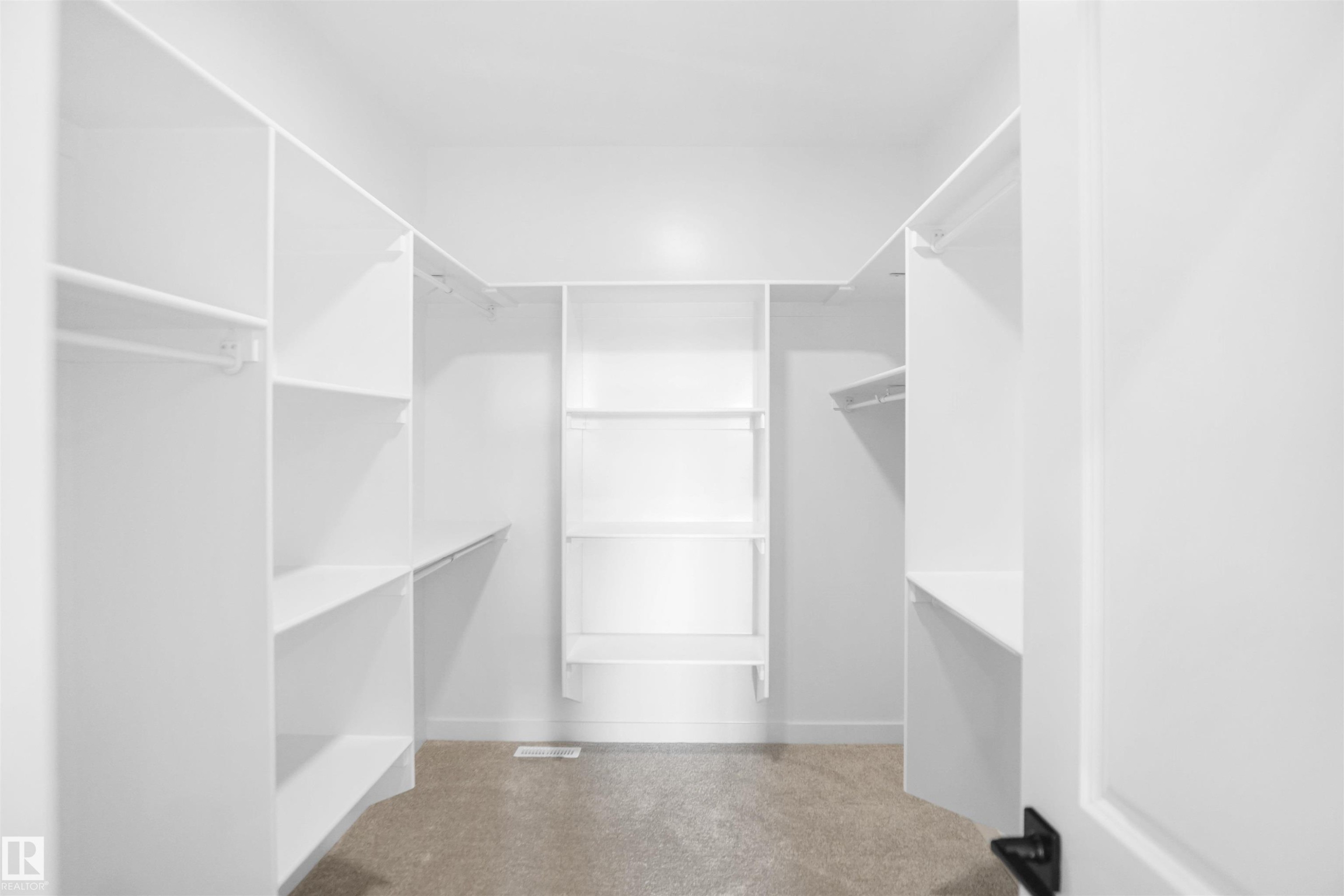 11 Trill Point(E), Spruce Grove, AB - Indoor With Storage