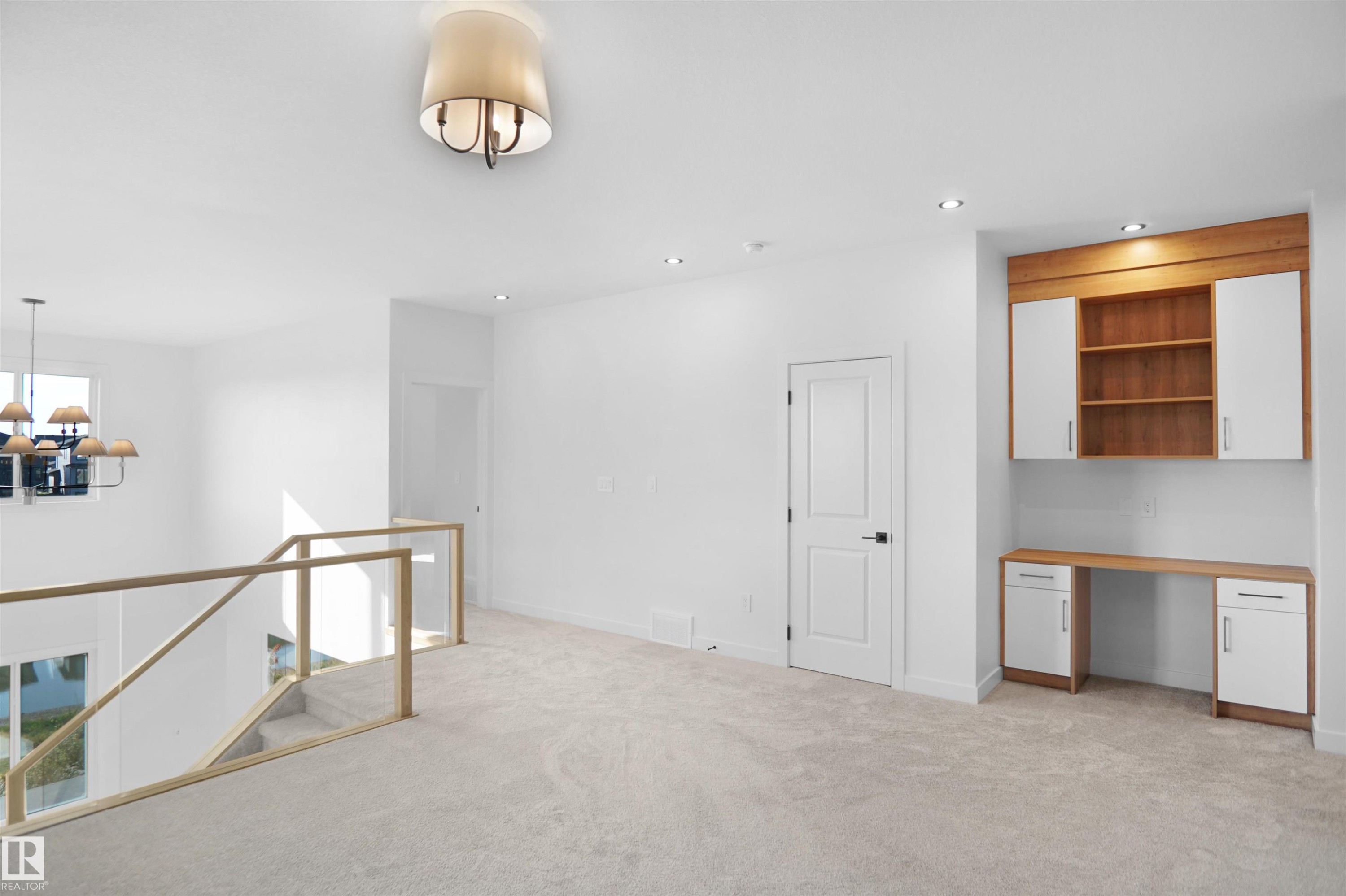 11 Trill Point(E), Spruce Grove, AB - Indoor Photo Showing Other Room