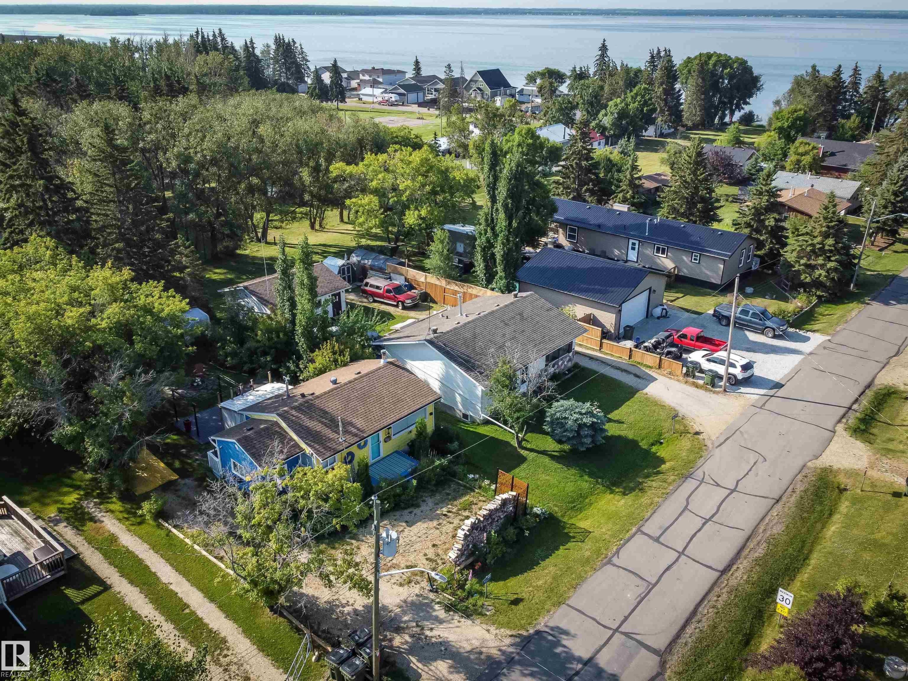 303 3 Street, Rural Lac Ste. Anne County, AB - Outdoor