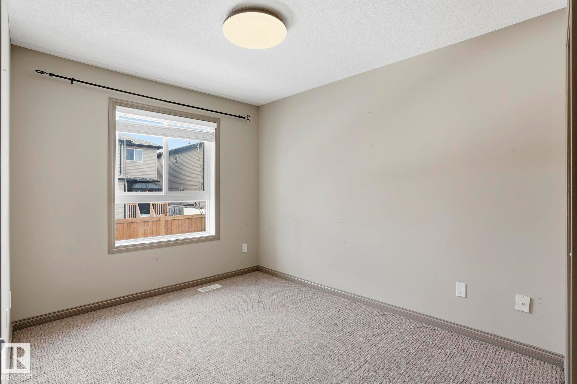 21 5120 164 Avenue, Edmonton, AB - Indoor Photo Showing Other Room