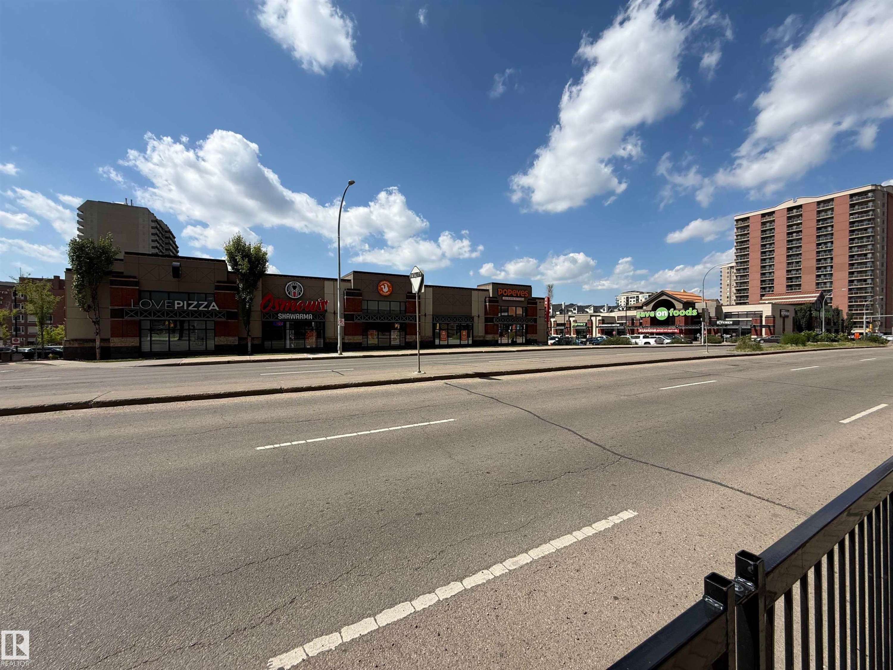 #409 10145 109 St, Edmonton, AB - Outdoor