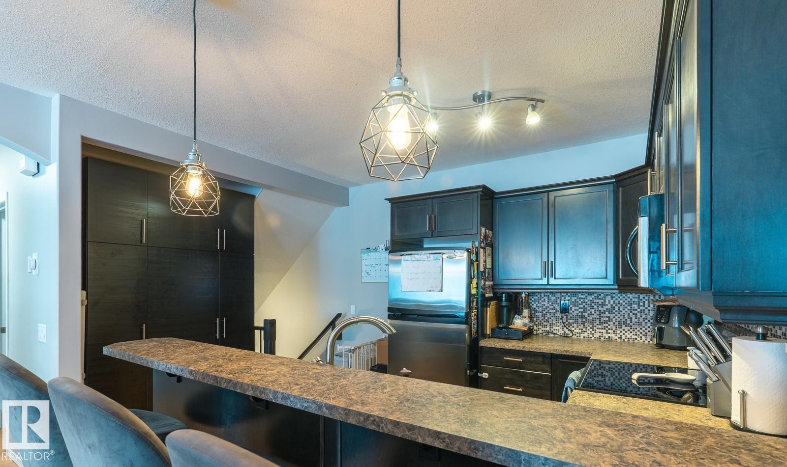 9 671 Silver Berry Road Nw, Edmonton, AB - Indoor Photo Showing Kitchen