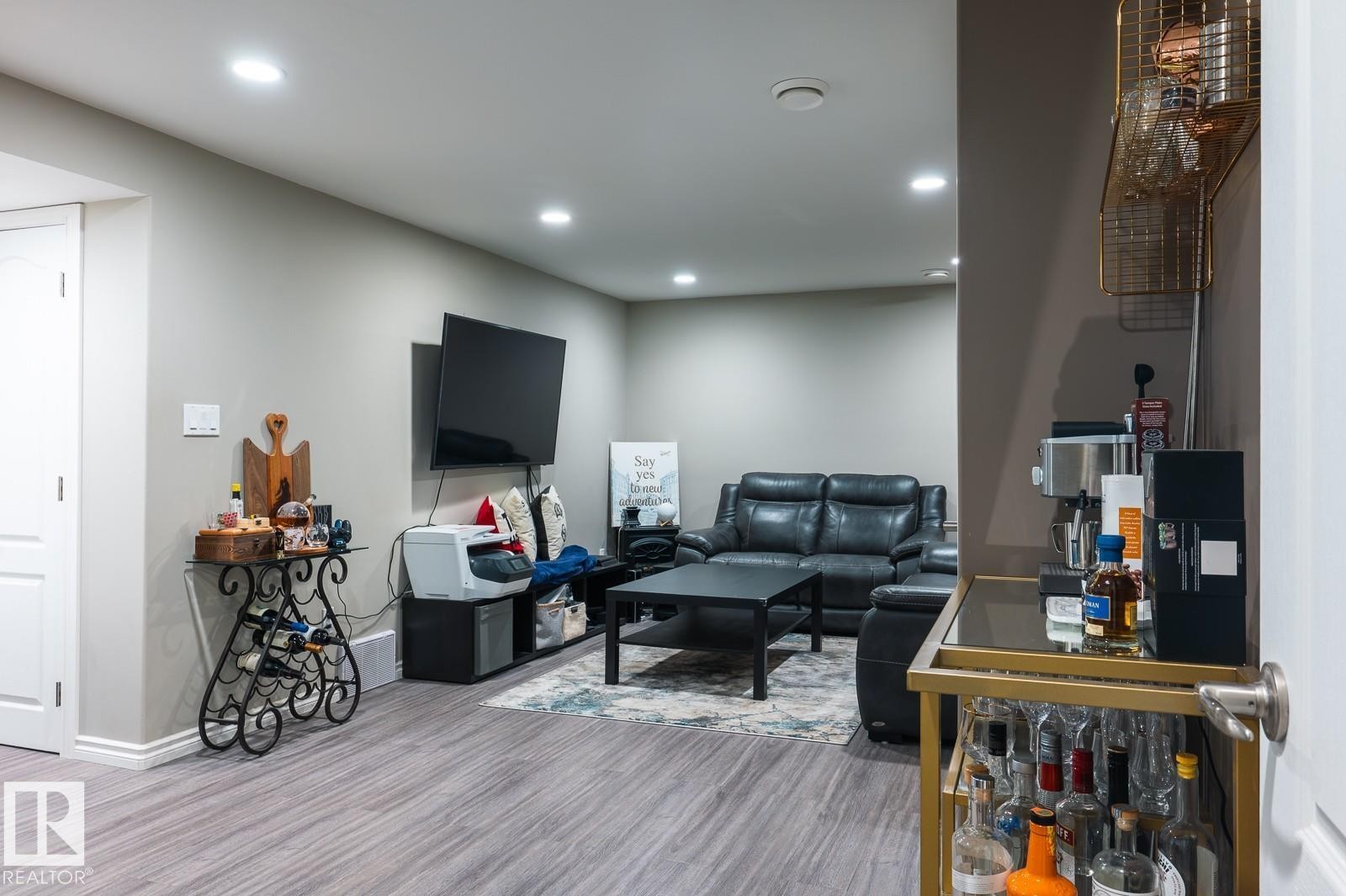 9 671 Silver Berry Road Nw, Edmonton, AB - Indoor