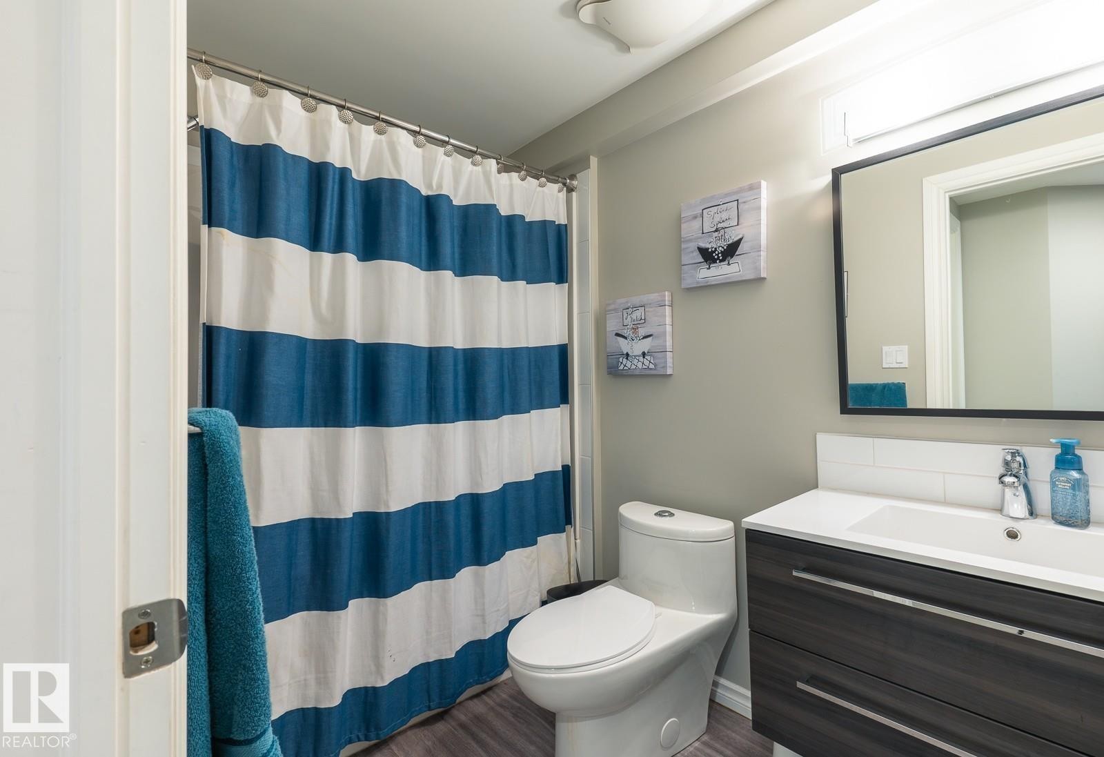 9 671 Silver Berry Road Nw, Edmonton, AB - Indoor Photo Showing Bathroom
