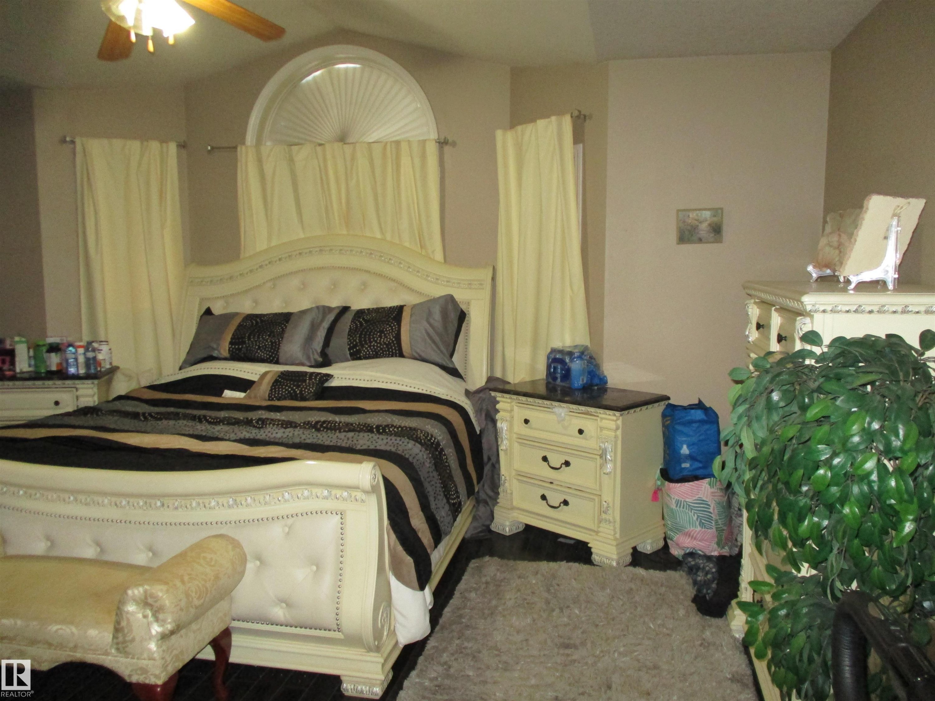 14043 134 Street, Edmonton, AB - Indoor Photo Showing Bedroom