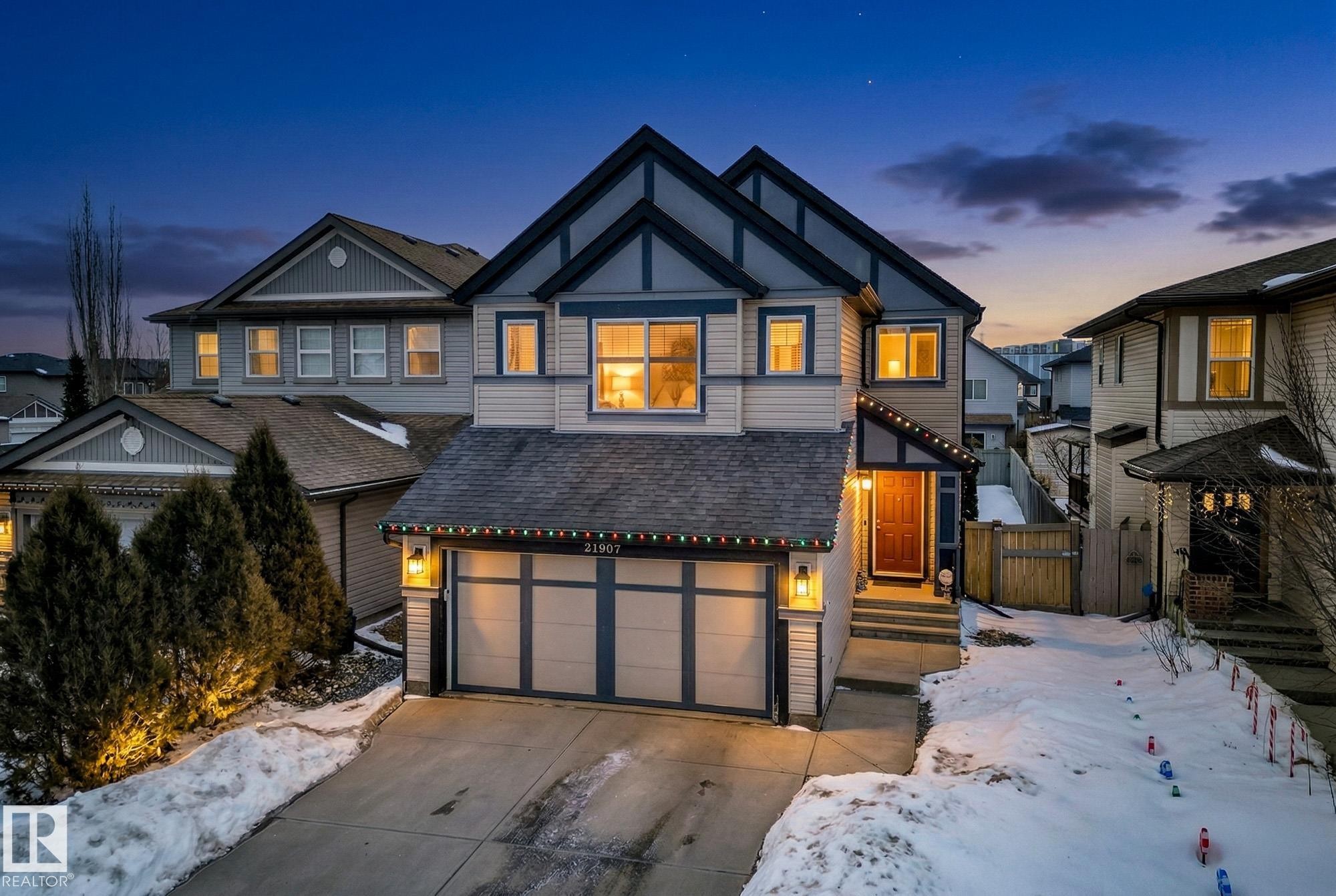 21907 95 Avenue, Edmonton, AB - Outdoor With Facade
