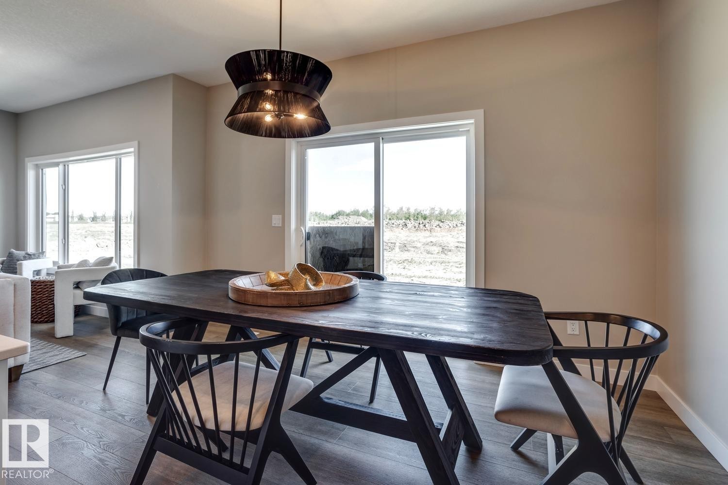 407 Brickyard Point(E), Stony Plain, AB - Indoor Photo Showing Dining Room