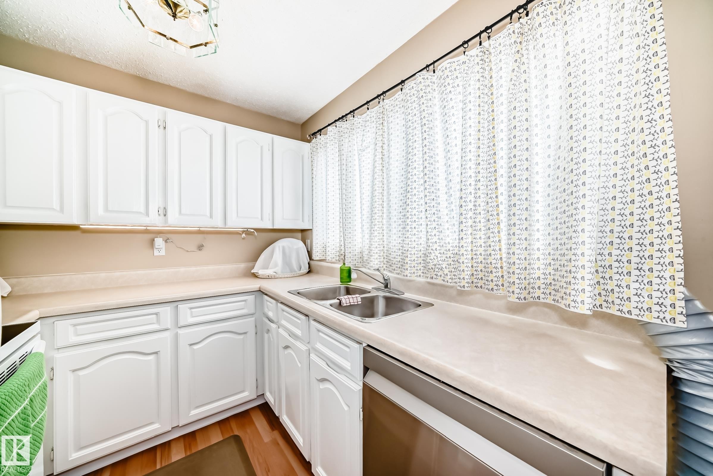 1049 Millbourne Road E, Edmonton, AB - Indoor Photo Showing Kitchen With Double Sink