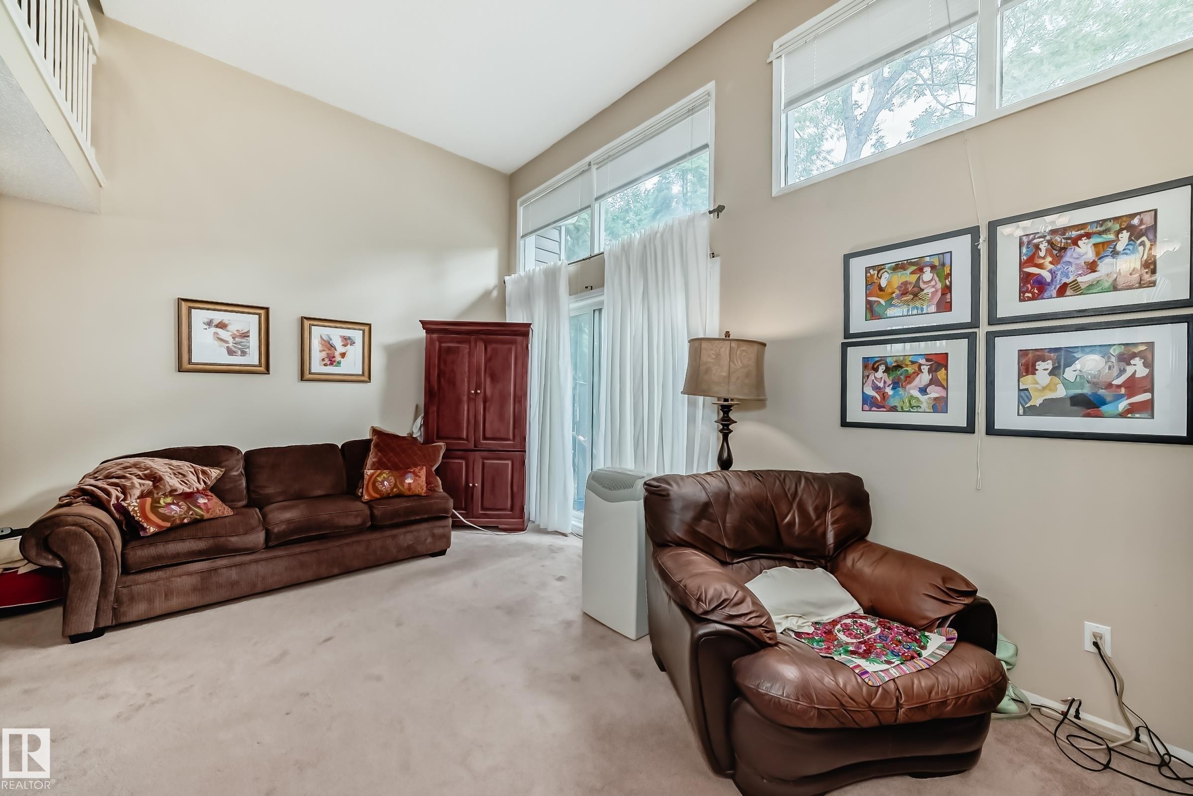 1049 Millbourne Road E, Edmonton, AB - Indoor