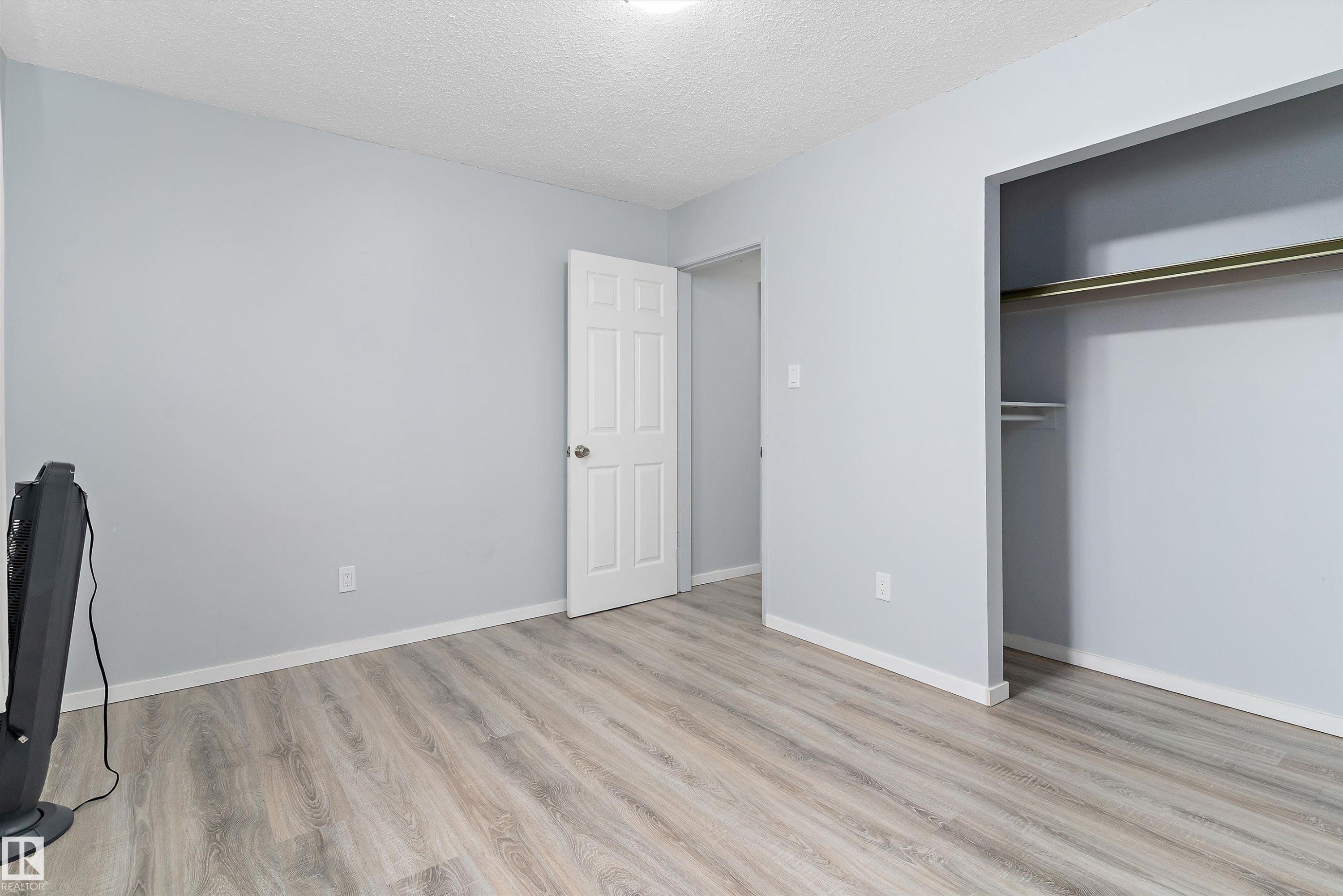3214 71 Street, Edmonton, AB - Indoor Photo Showing Other Room