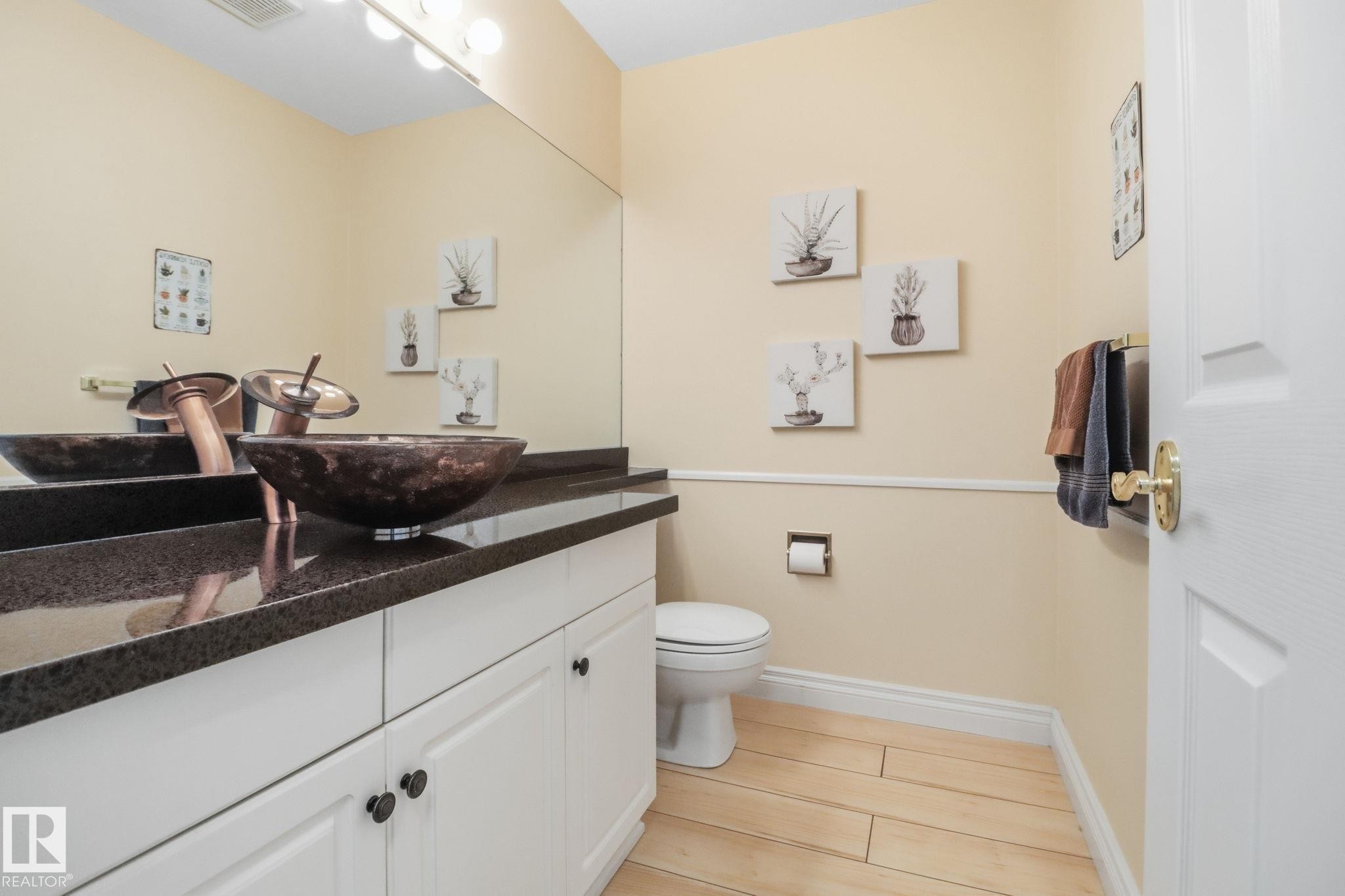38 882 Ryan Place, Edmonton, AB - Indoor Photo Showing Bathroom