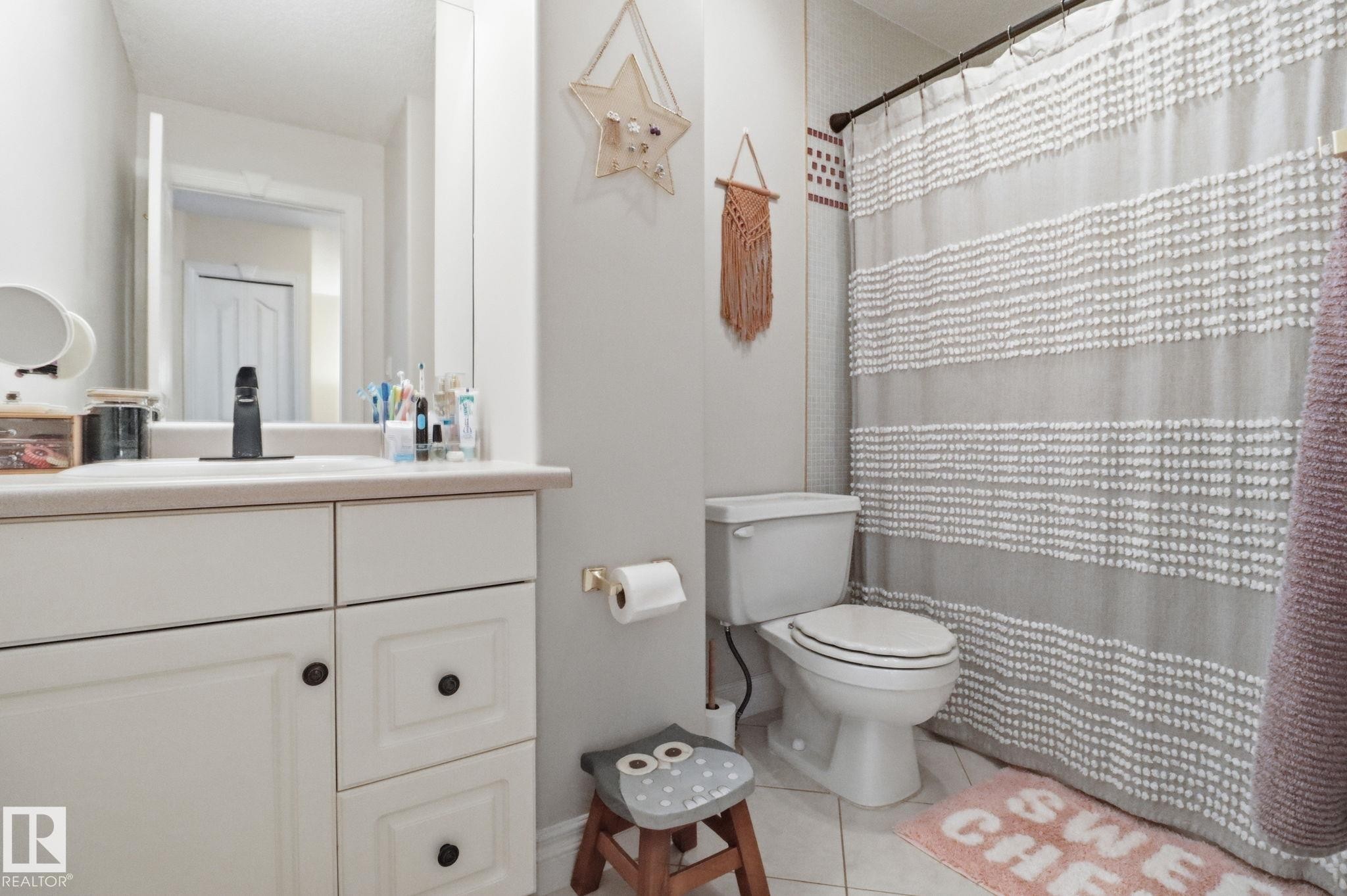 38 882 Ryan Place, Edmonton, AB - Indoor Photo Showing Bathroom