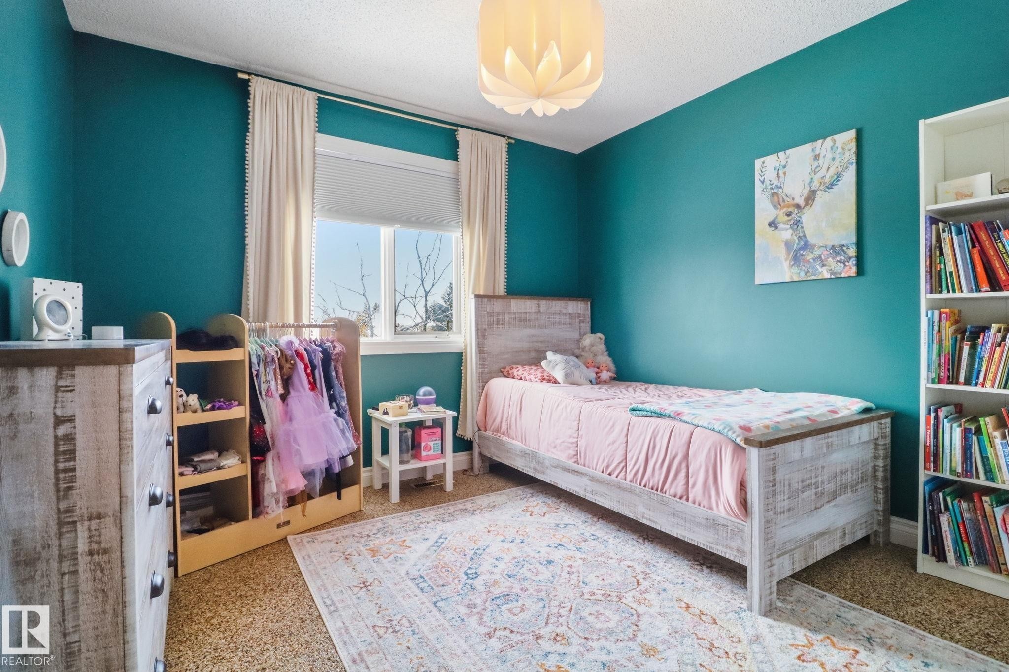 38 882 Ryan Place, Edmonton, AB - Indoor Photo Showing Bedroom