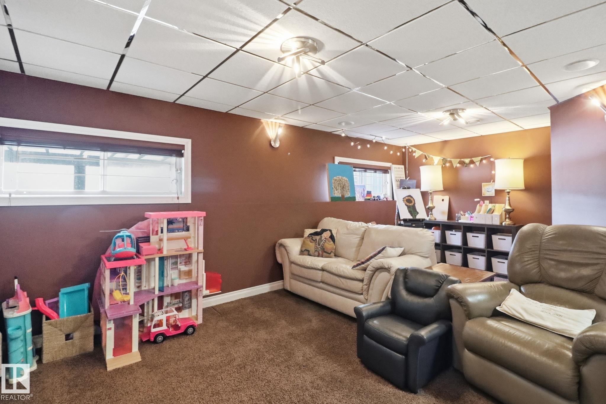 38 882 Ryan Place, Edmonton, AB - Indoor