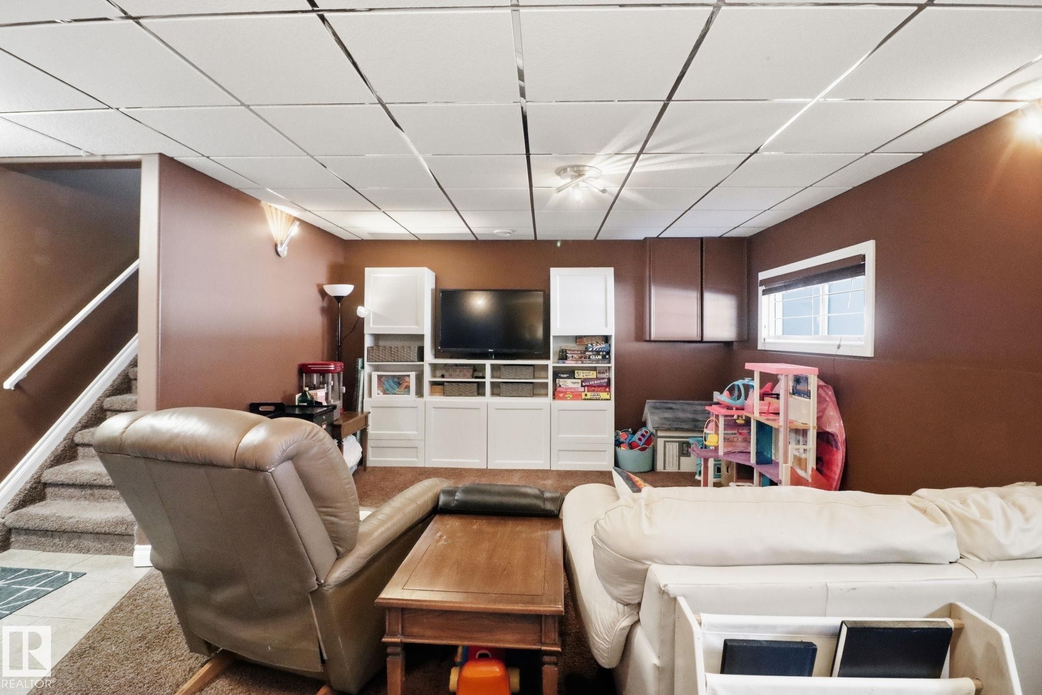 38 882 Ryan Place, Edmonton, AB - Indoor