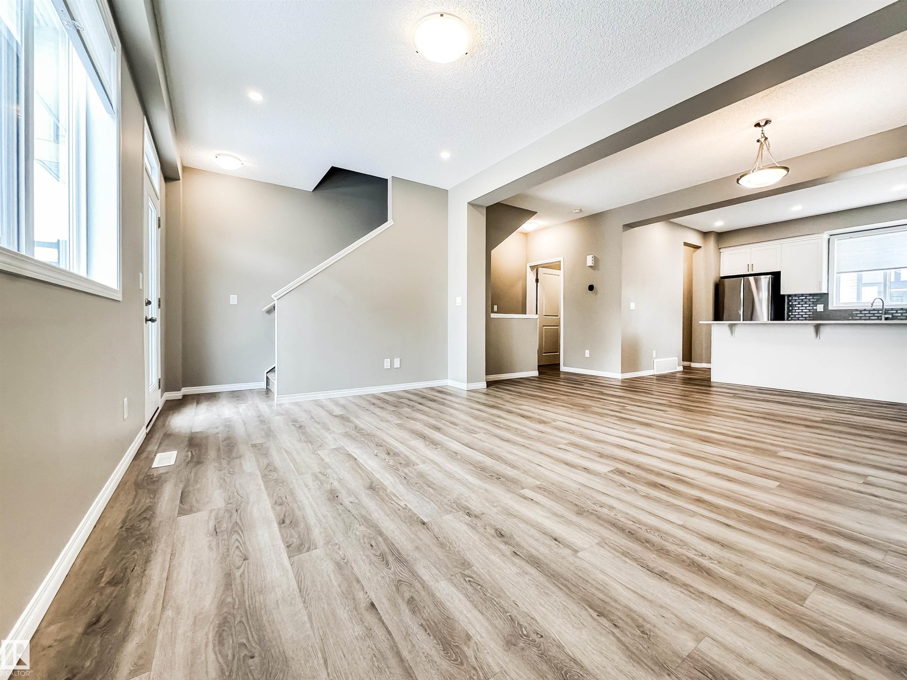 100 2072 Wonnacott Way, Edmonton, AB - Indoor Photo Showing Other Room