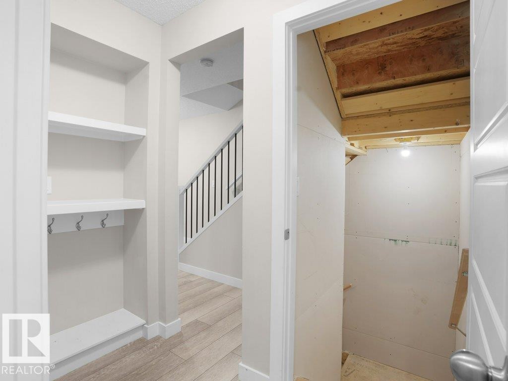 20329 15A Avenue, Edmonton, AB - Indoor