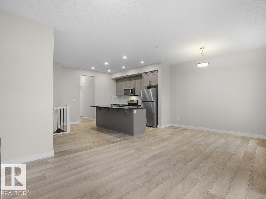 20329 15A Avenue, Edmonton, AB - Indoor Photo Showing Kitchen