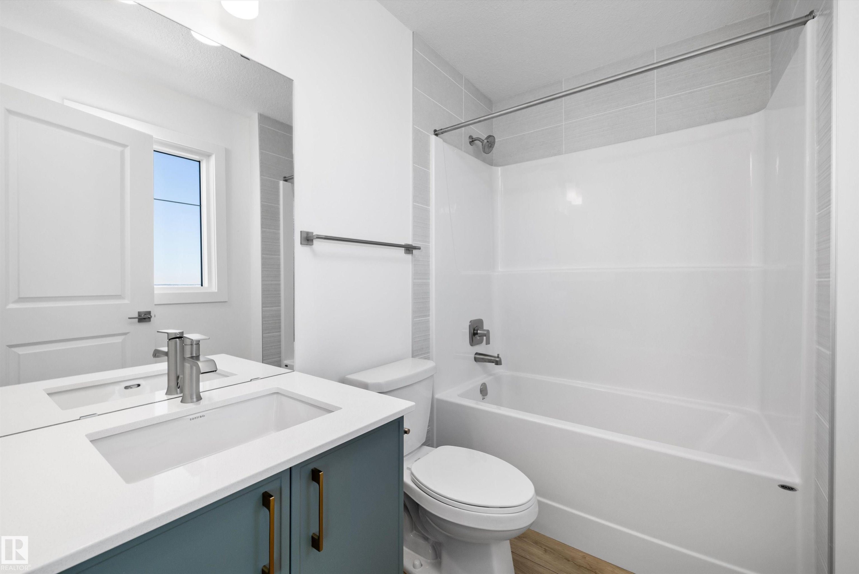 4594 Warbler Loop, Edmonton, AB - Indoor Photo Showing Bathroom
