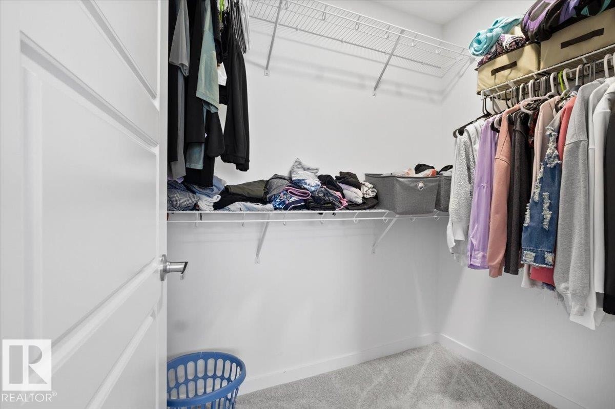 3323 Erlanger Bend, Edmonton, AB - Indoor With Storage