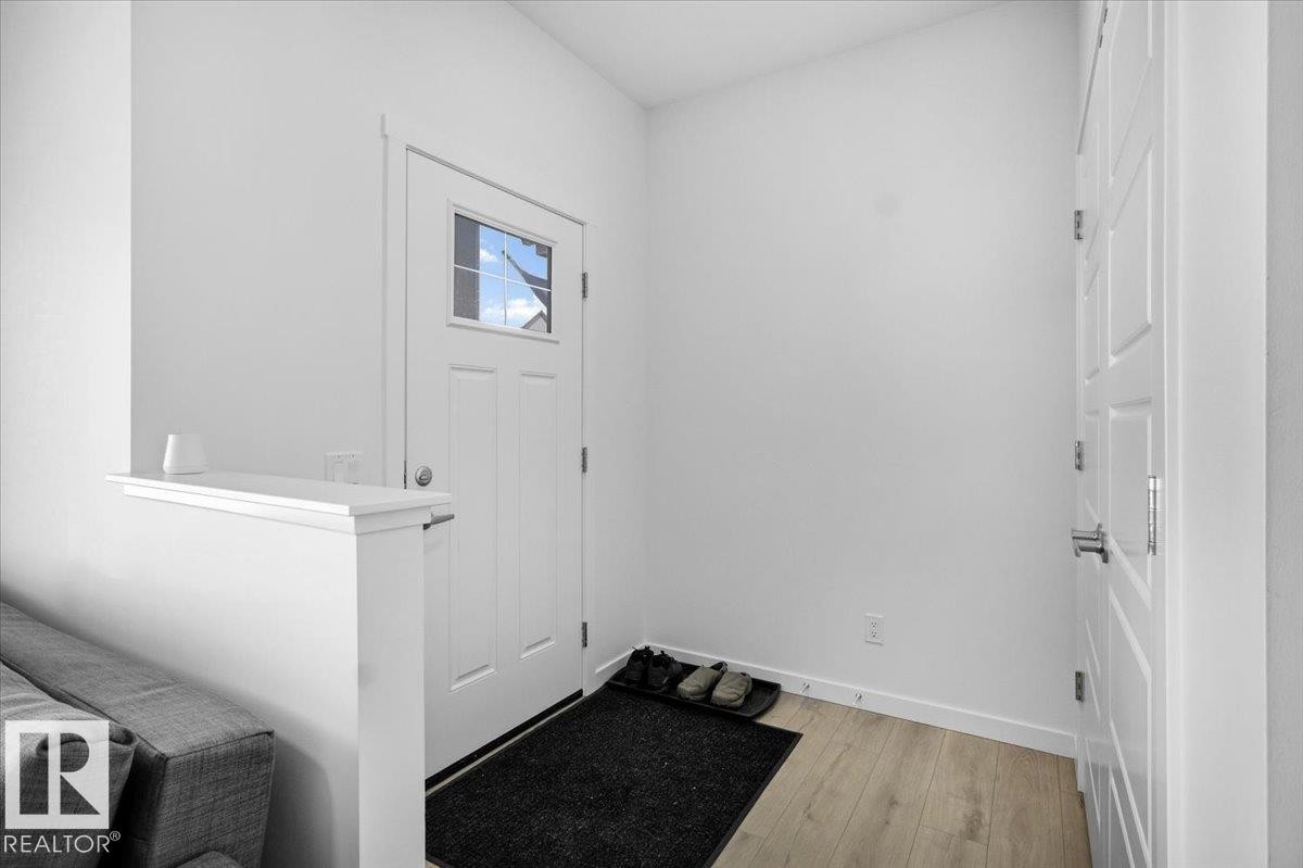 3323 Erlanger Bend, Edmonton, AB - Indoor Photo Showing Other Room