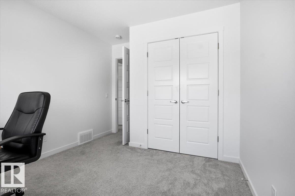 3323 Erlanger Bend, Edmonton, AB - Indoor