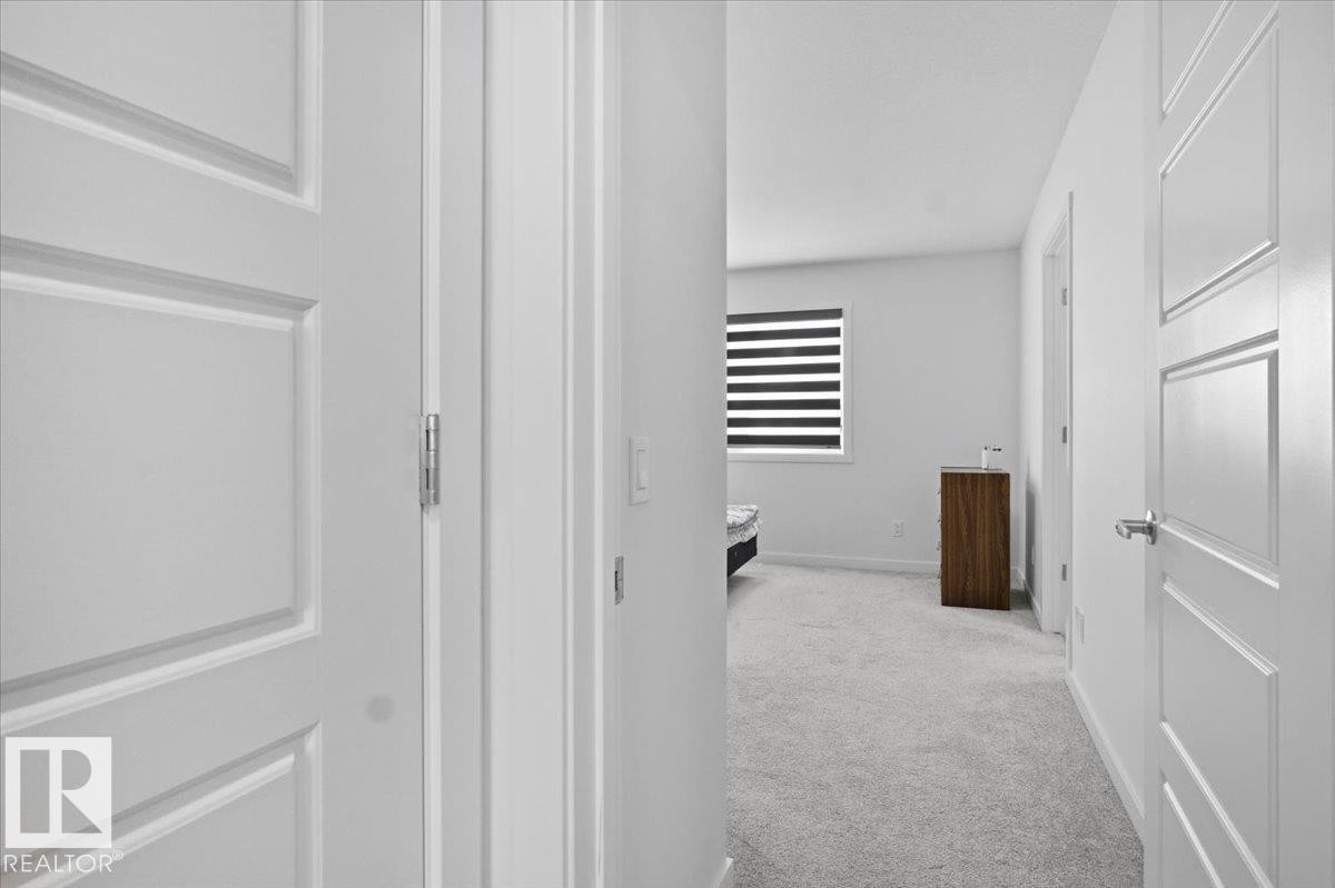 3323 Erlanger Bend, Edmonton, AB - Indoor Photo Showing Other Room