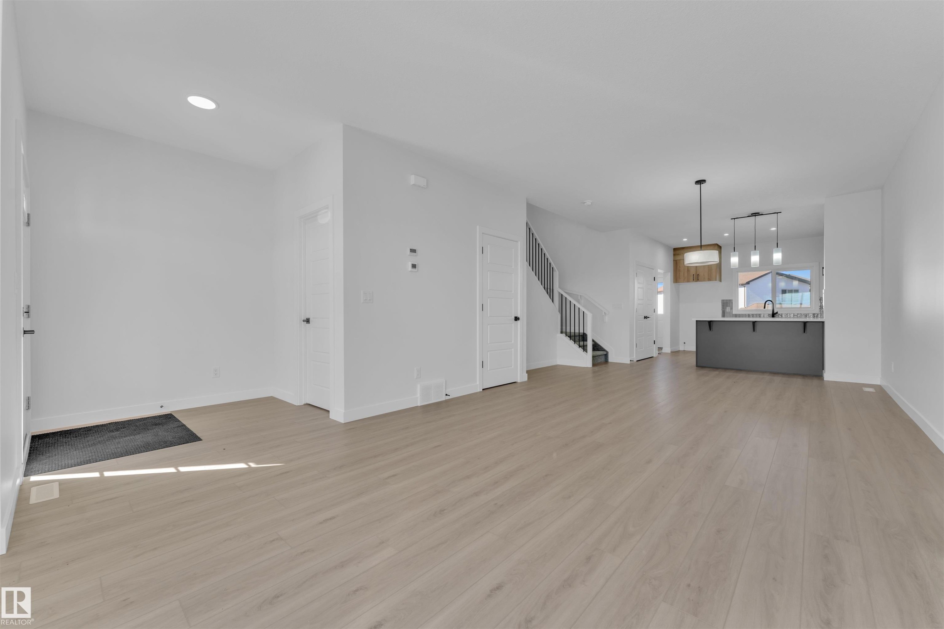 752 Mattson Drive, Edmonton, AB - Indoor Photo Showing Other Room