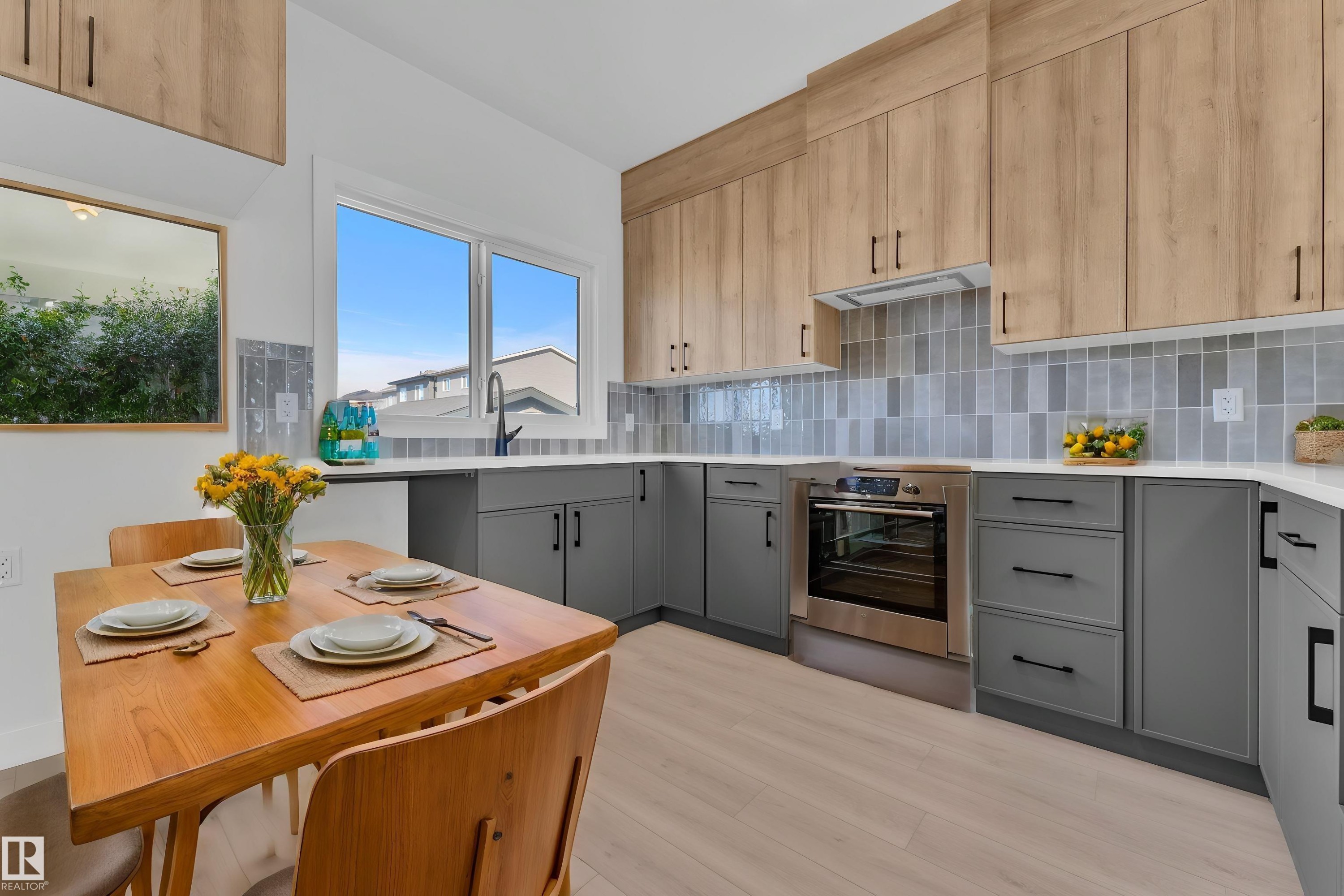 752 Mattson Drive, Edmonton, AB - Indoor Photo Showing Other Room