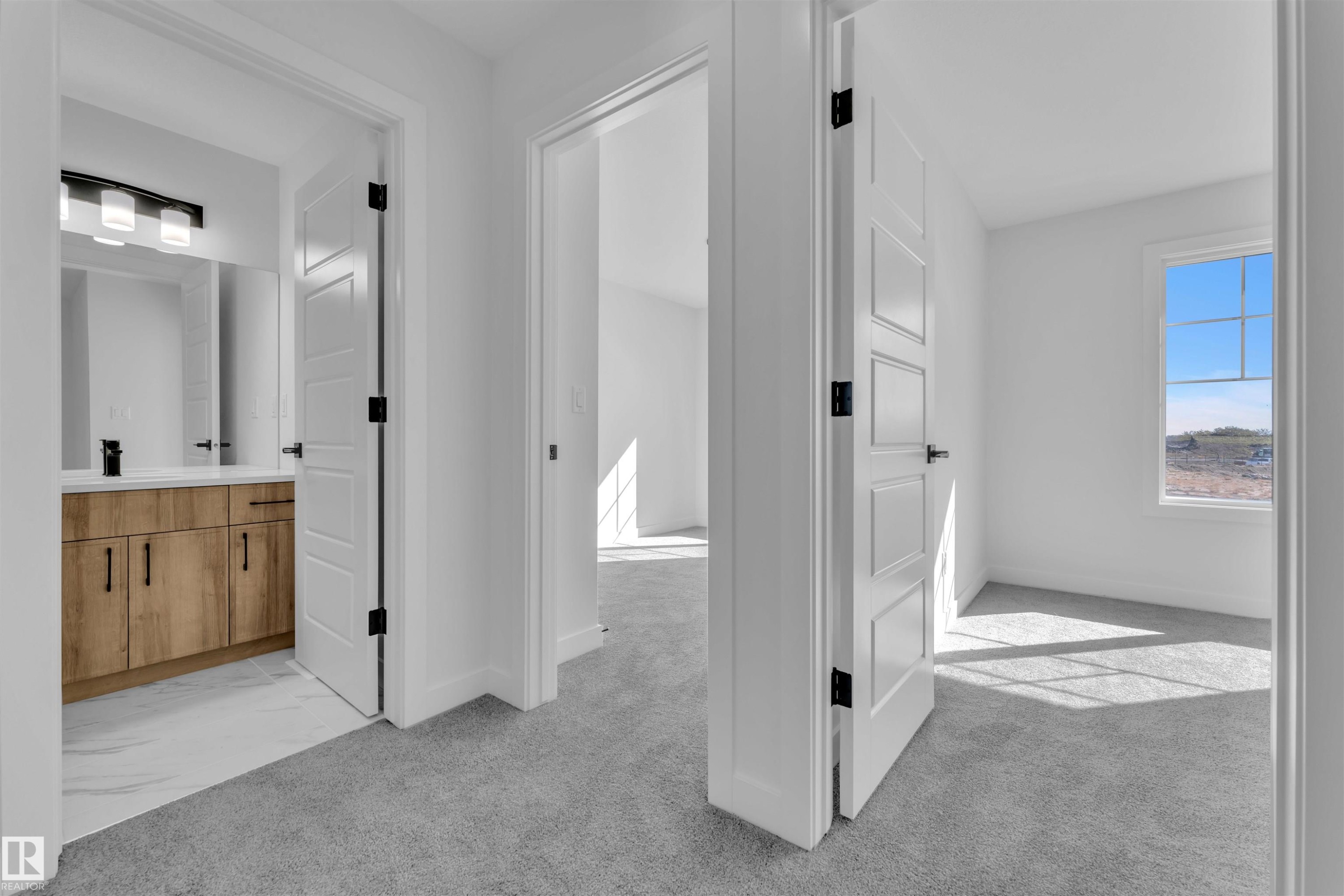 752 Mattson Drive, Edmonton, AB - Indoor Photo Showing Other Room