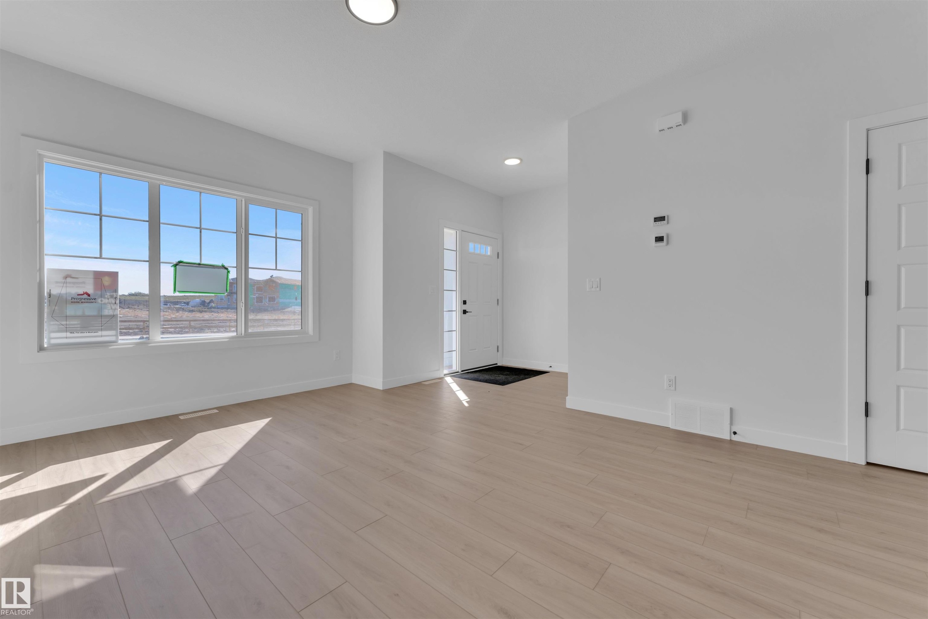 752 Mattson Drive, Edmonton, AB - Indoor Photo Showing Other Room