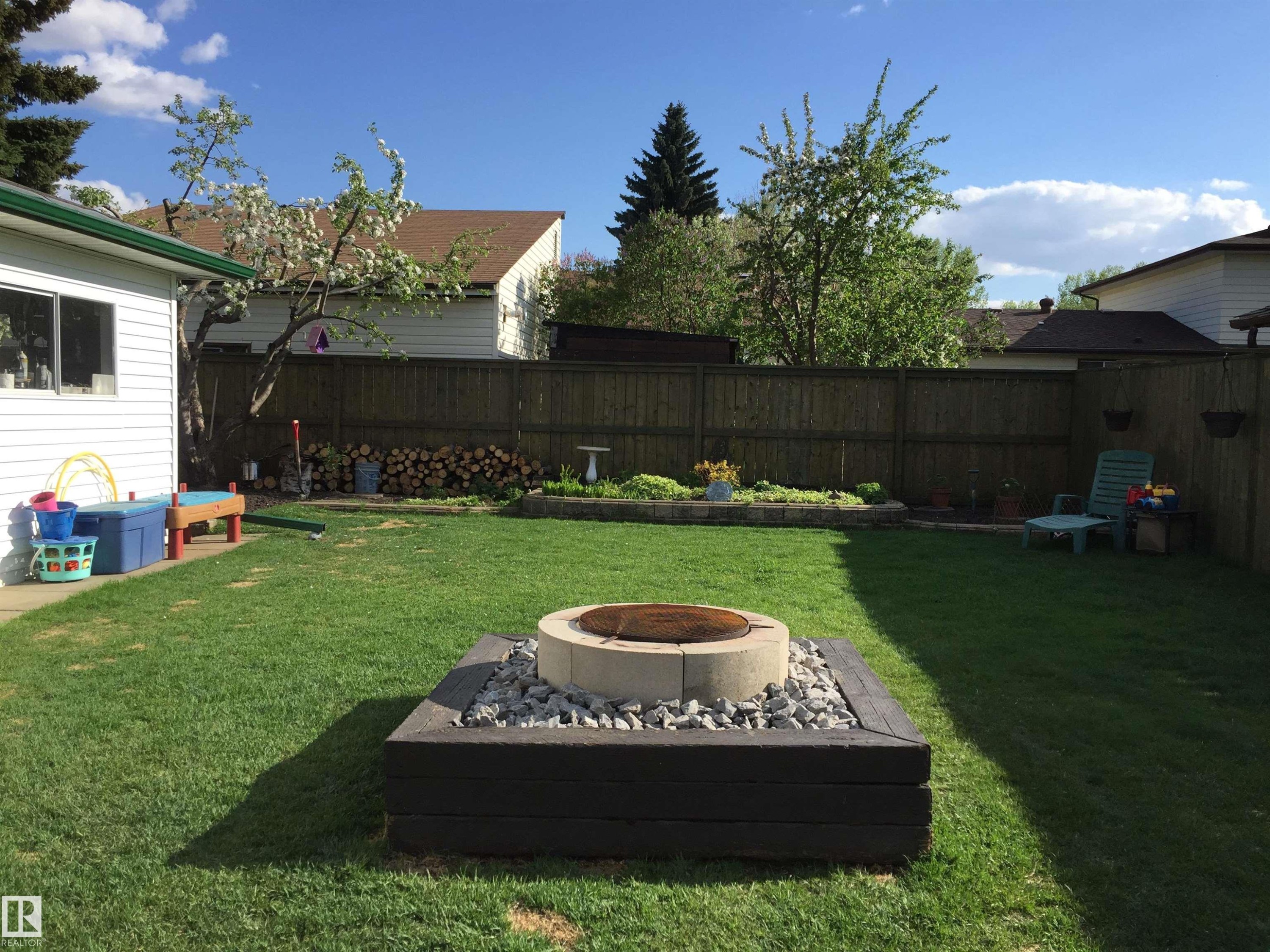 6903 12 Avenue, Edmonton, AB - Outdoor With Backyard