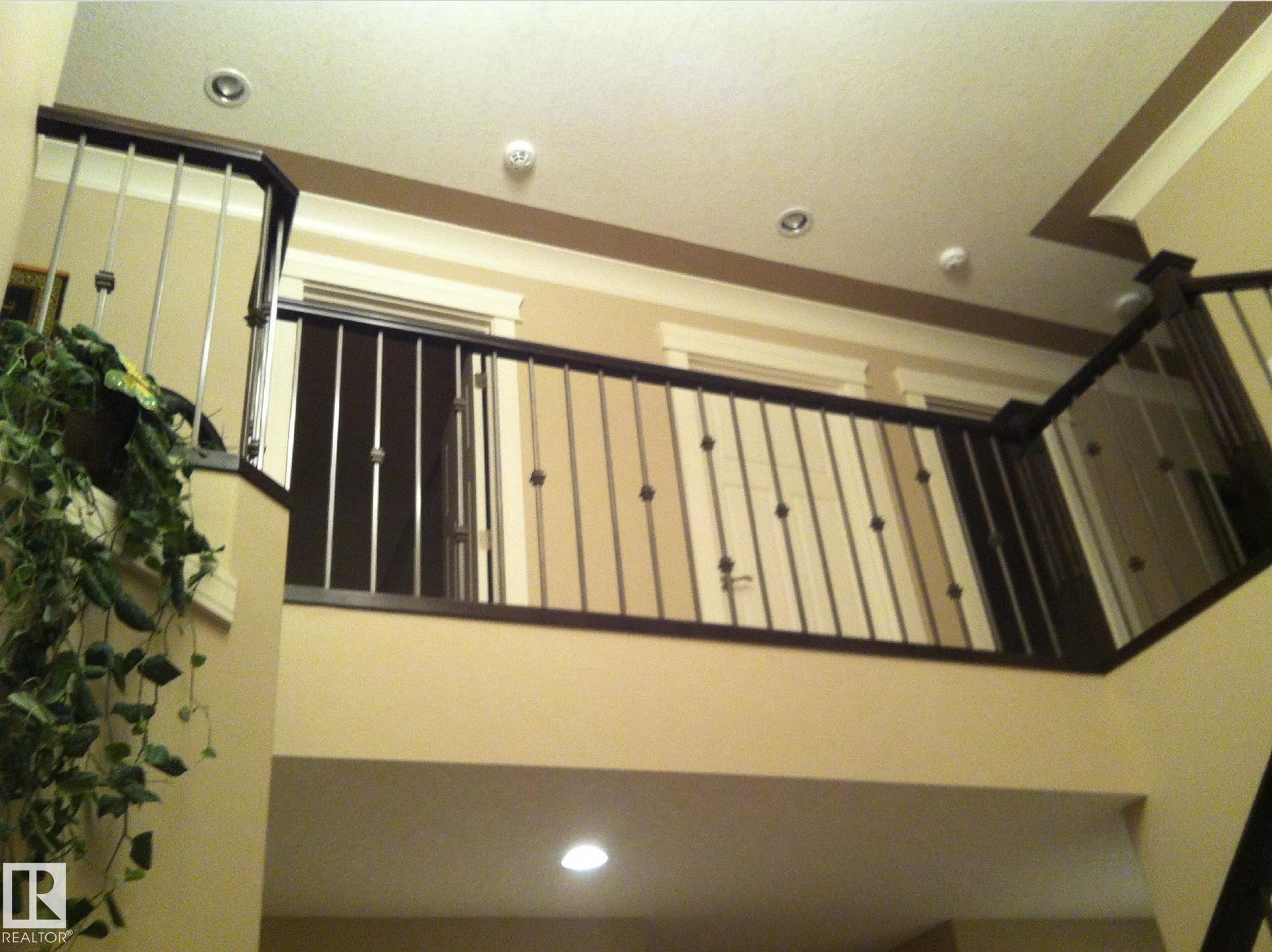 Edmonton, AB - Indoor Photo Showing Other Room