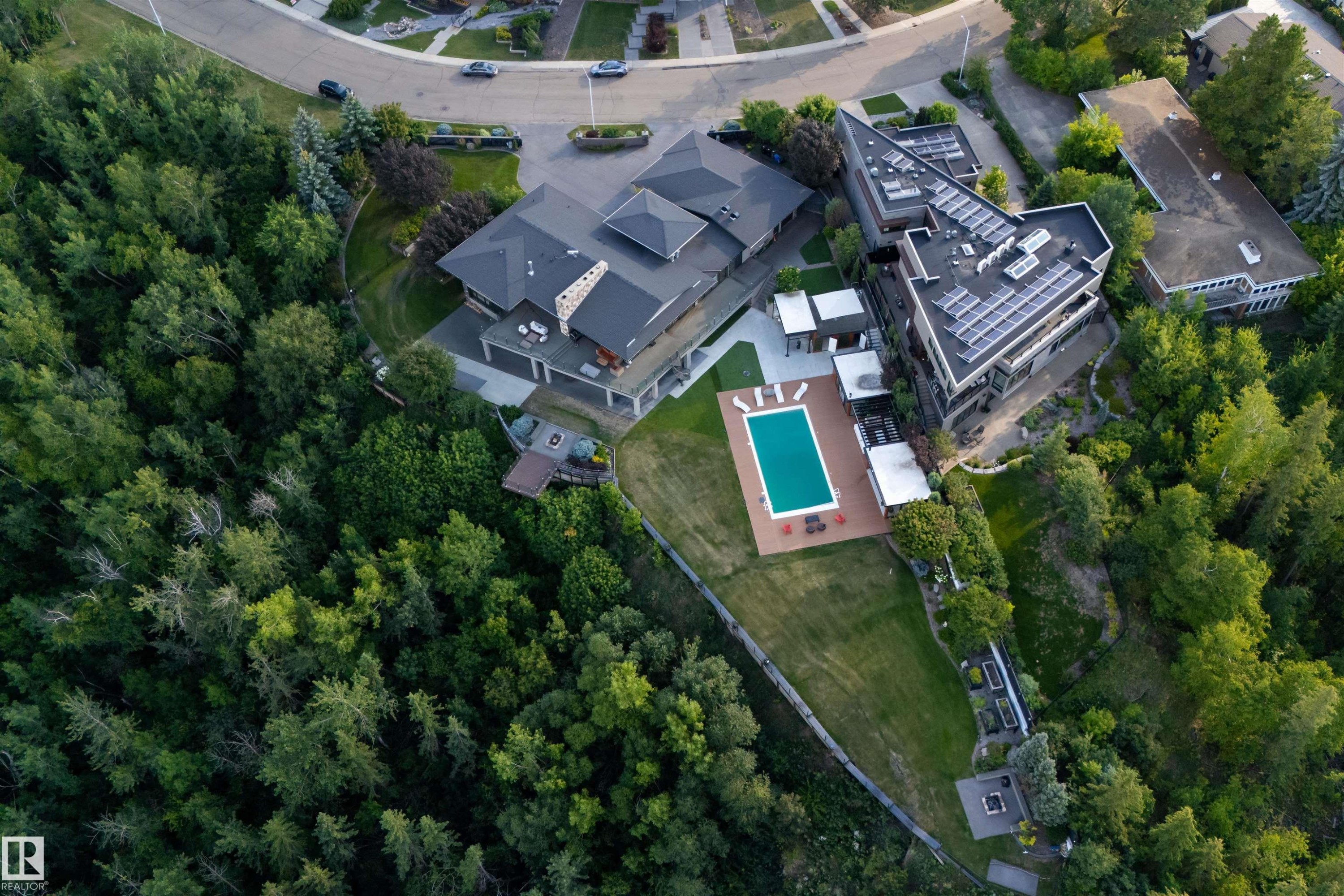13758 Valleyview Drive, Edmonton, AB - With View