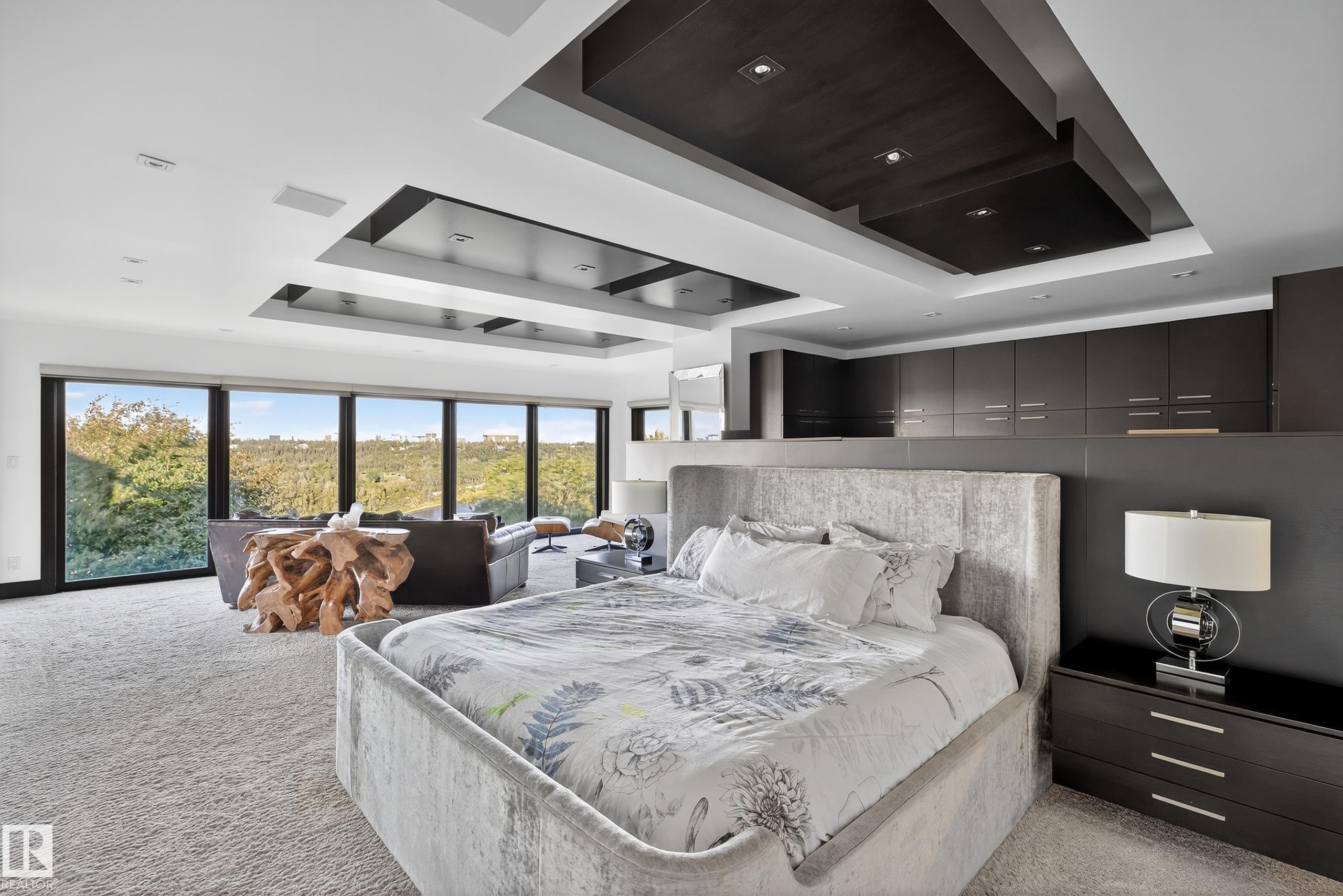 13758 Valleyview Drive, Edmonton, AB - Indoor Photo Showing Bedroom