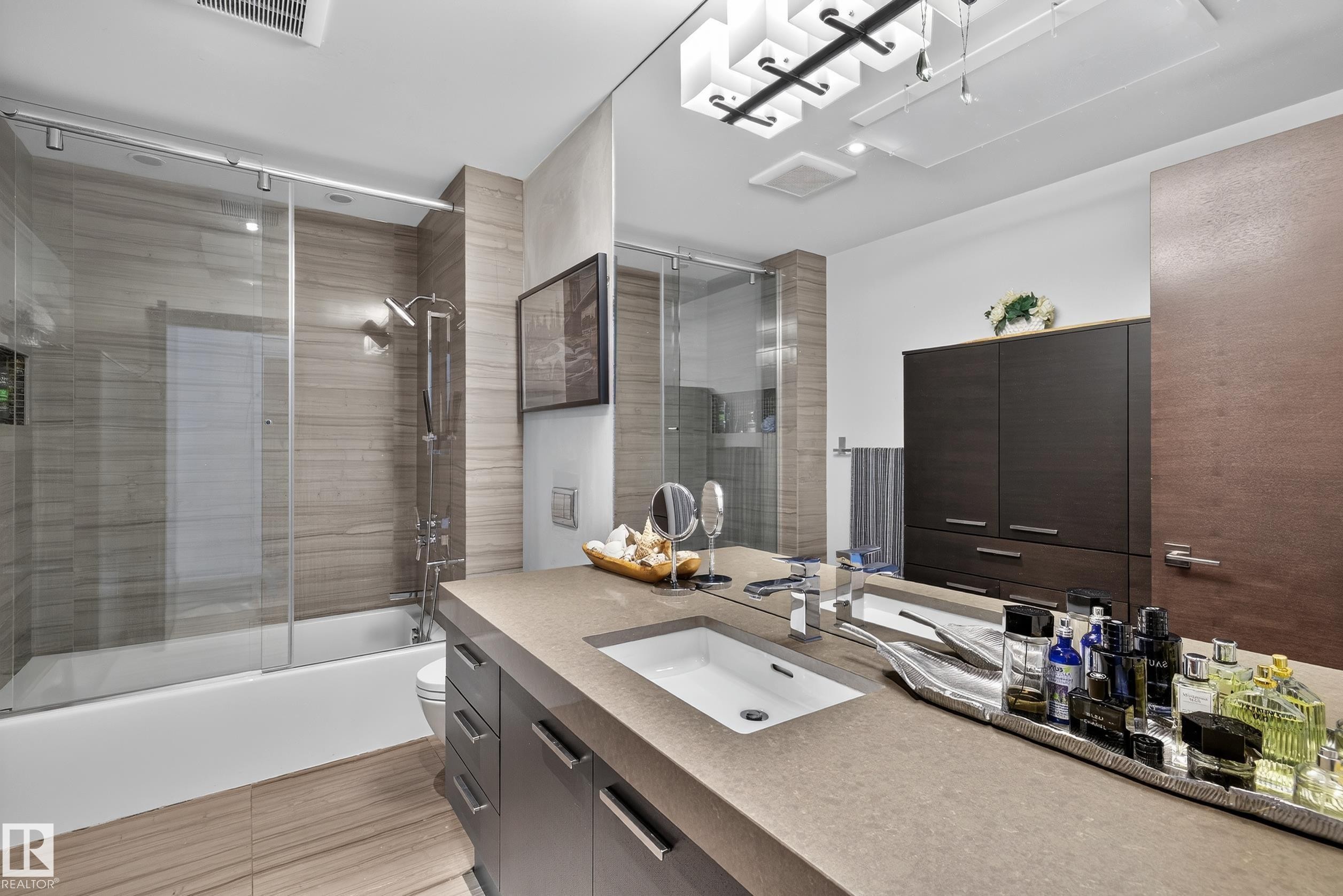 13758 Valleyview Drive, Edmonton, AB - Indoor Photo Showing Bathroom