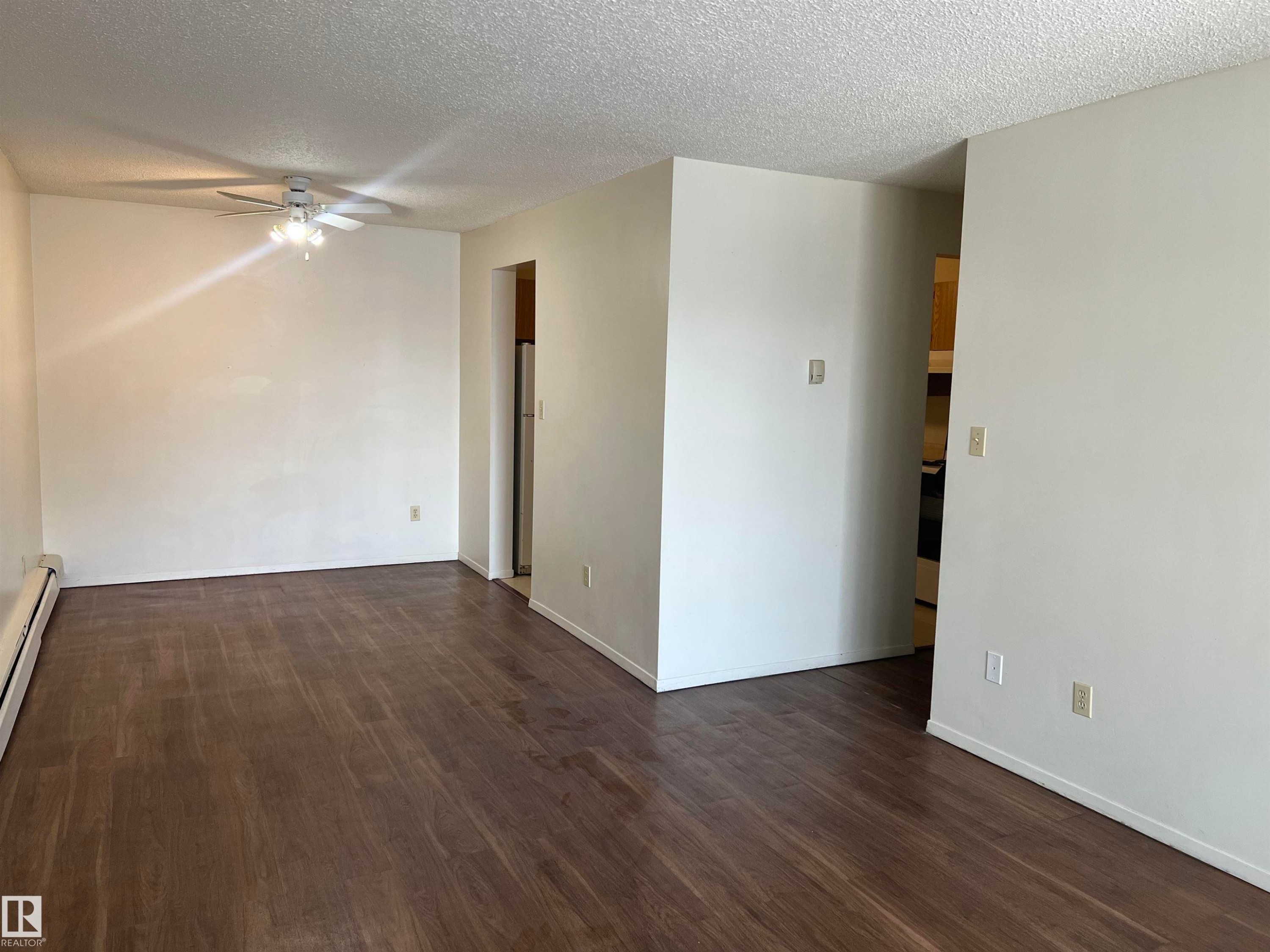 208 1620 48 Street, Edmonton, AB - Indoor Photo Showing Other Room
