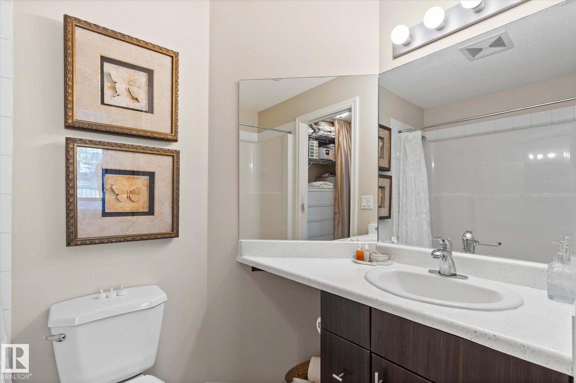 112 2208 44 Avenue, Edmonton, AB - Indoor Photo Showing Bathroom
