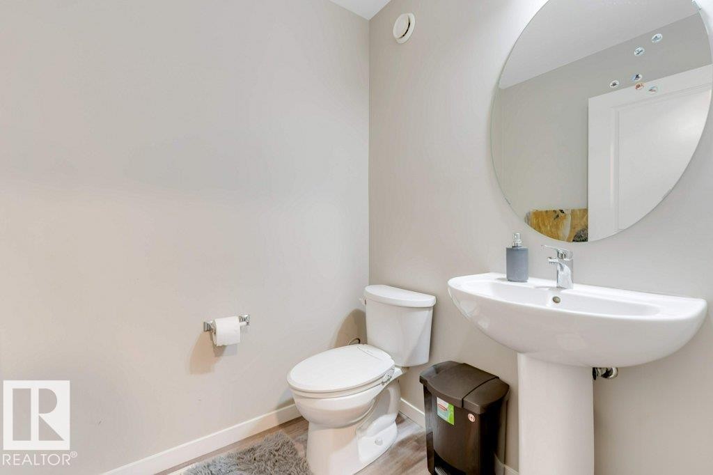 2777 Chokecherry Place, Edmonton, AB - Indoor Photo Showing Bathroom
