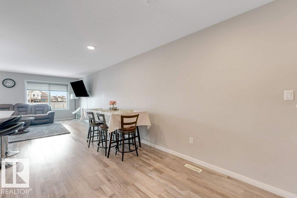 2777 Chokecherry Place, Edmonton, AB - Indoor Photo Showing Dining Room