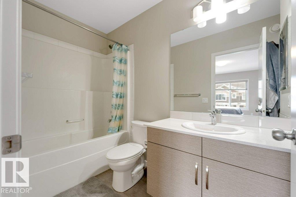 2777 Chokecherry Place, Edmonton, AB - Indoor Photo Showing Bathroom
