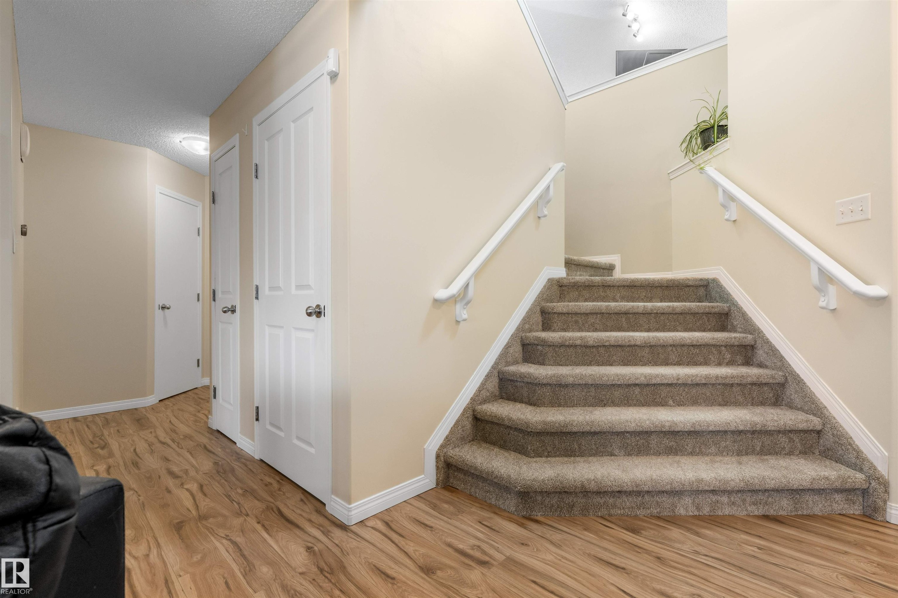 7422 Singer Landing, Edmonton, AB - Indoor Photo Showing Other Room