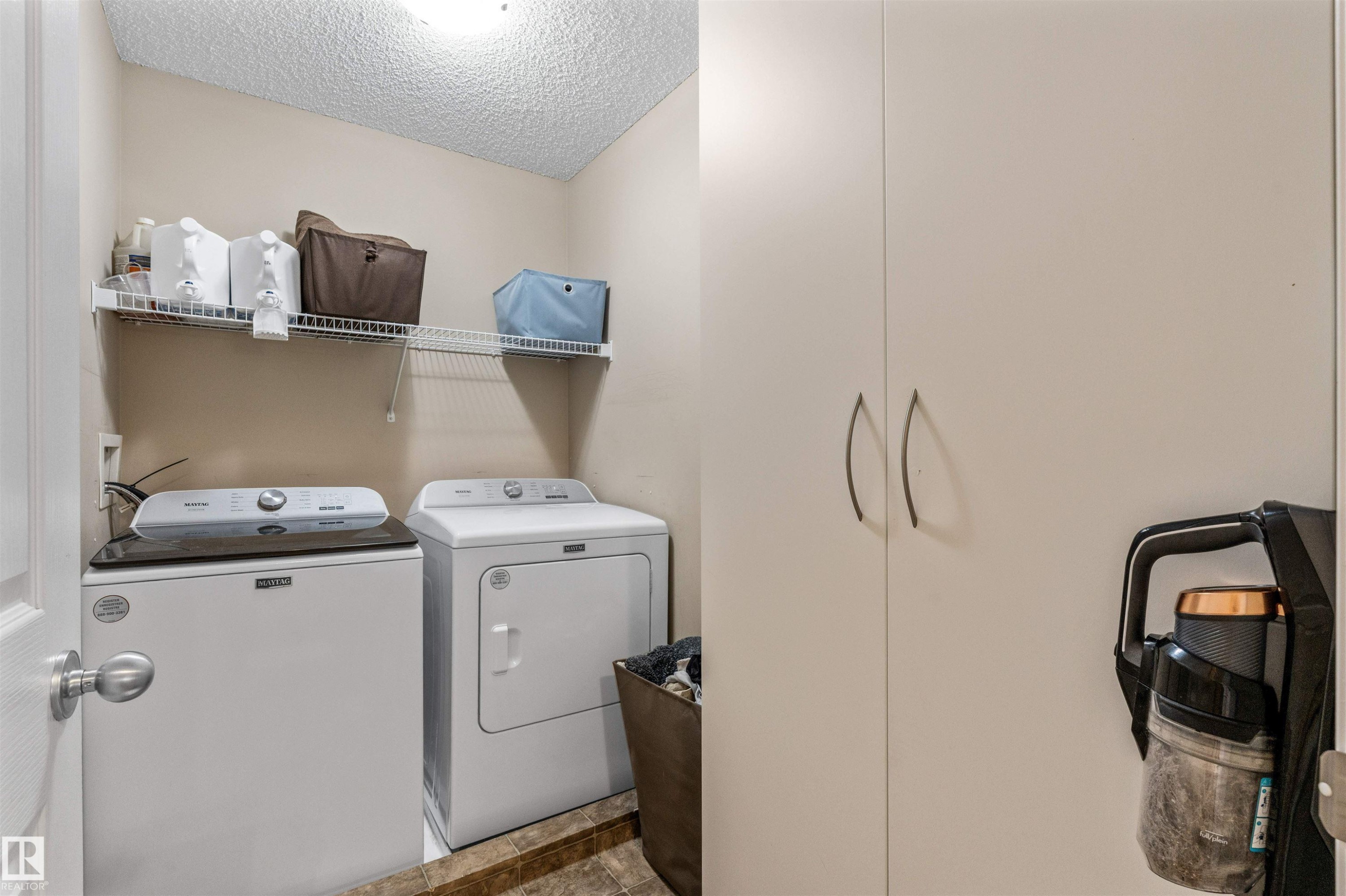 7422 Singer Landing, Edmonton, AB - Indoor Photo Showing Laundry Room