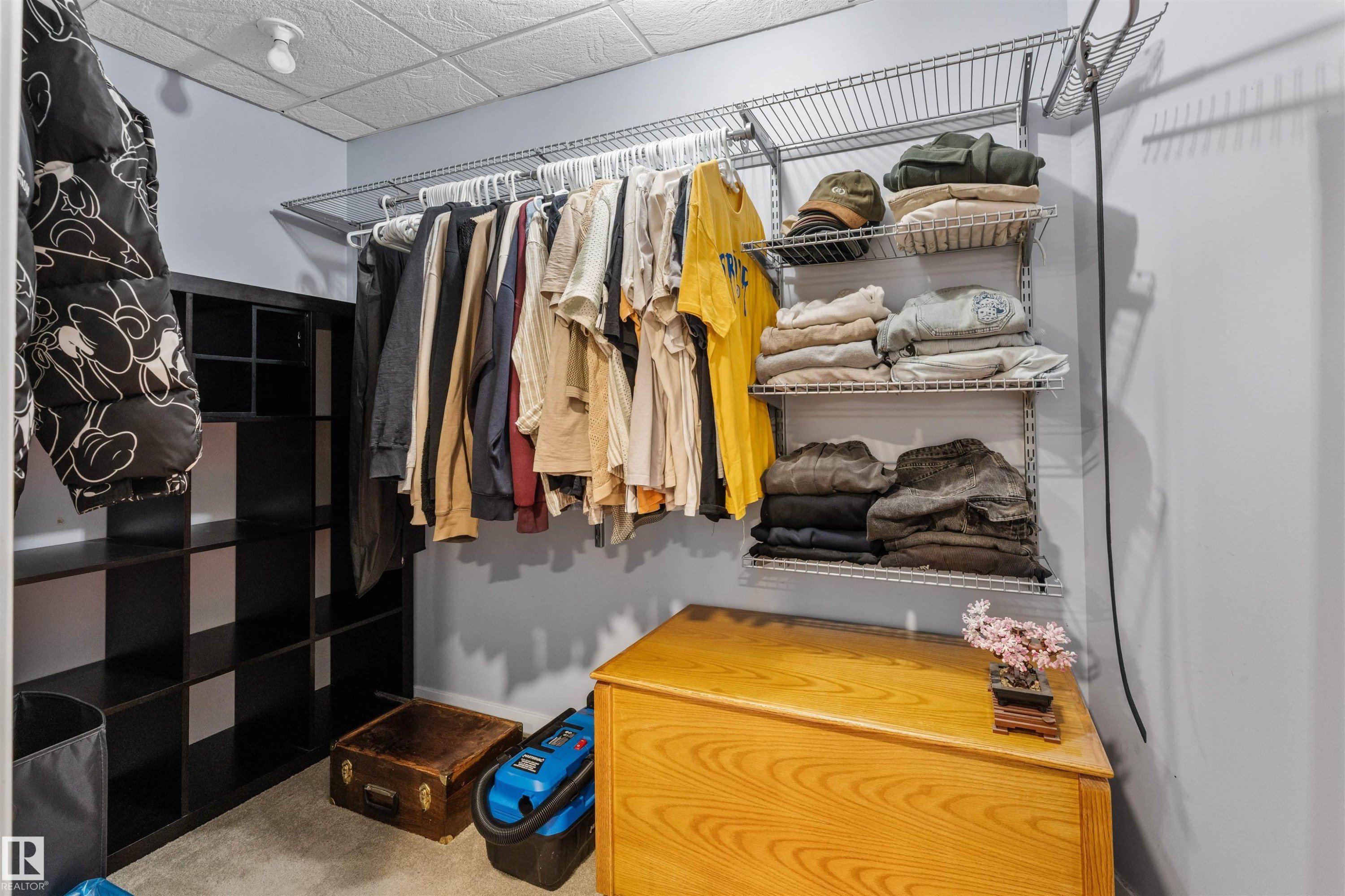 7422 Singer Landing, Edmonton, AB - Indoor With Storage