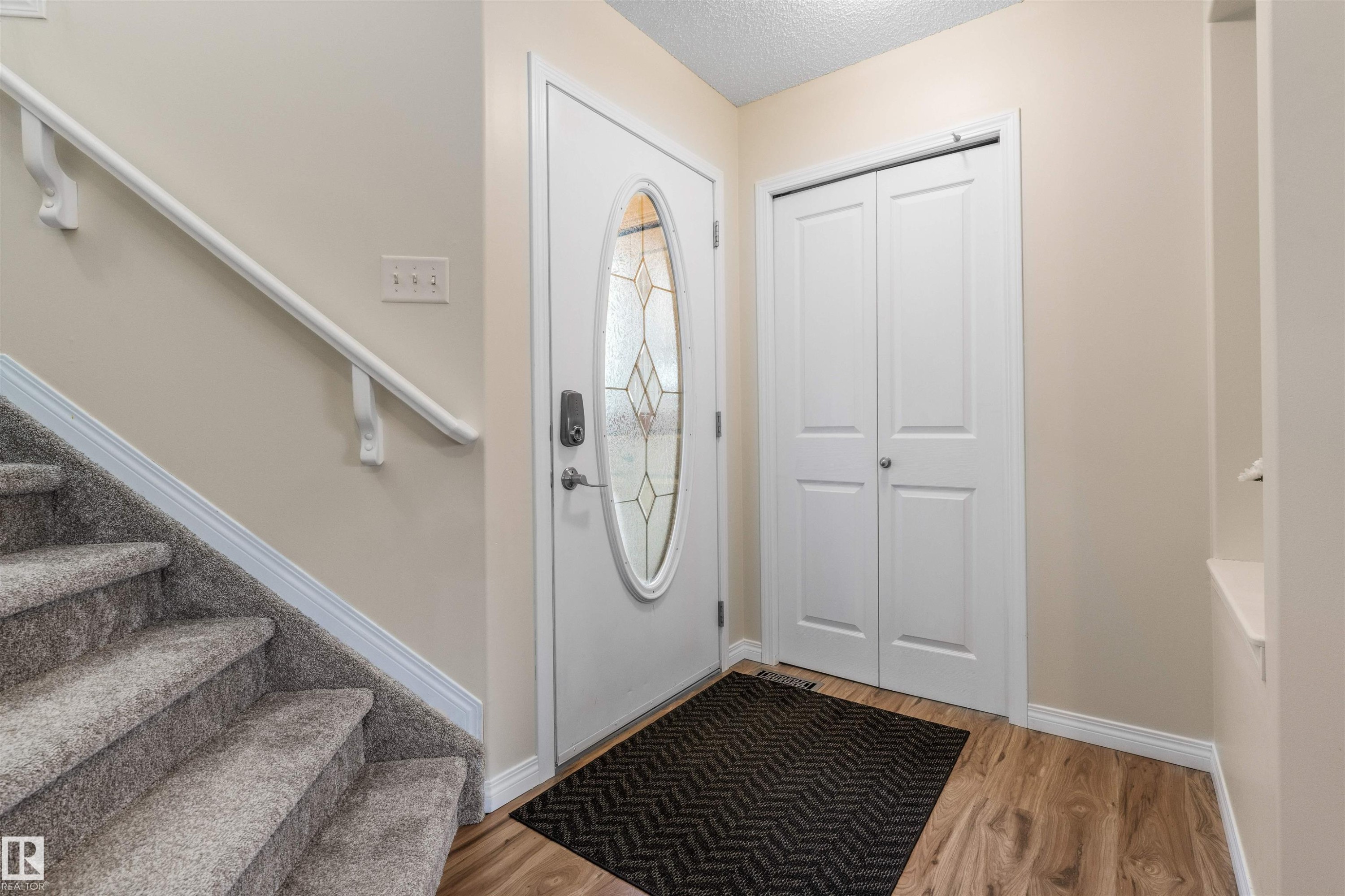 7422 Singer Landing, Edmonton, AB - Indoor Photo Showing Other Room