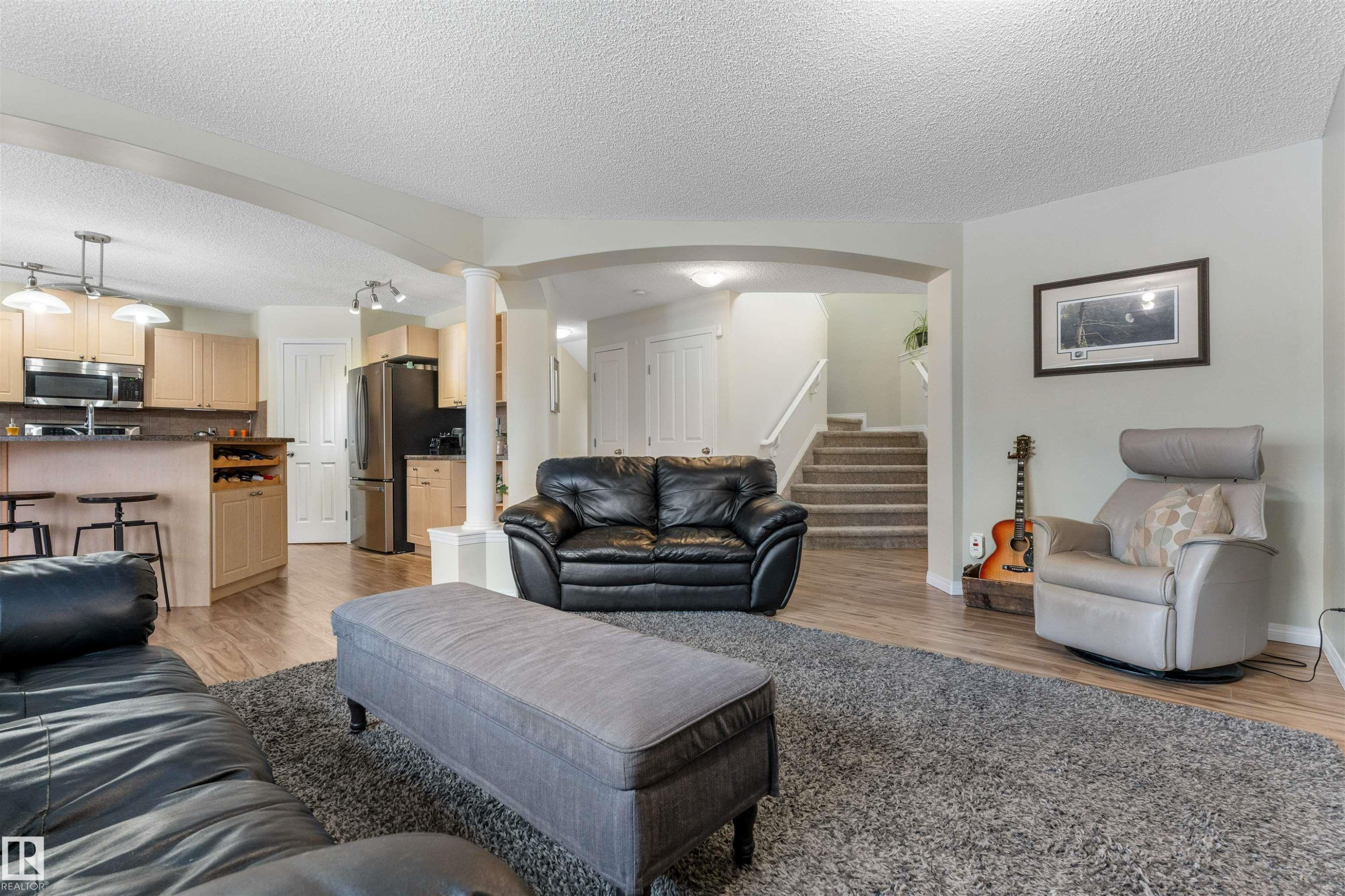 7422 Singer Landing, Edmonton, AB - Indoor Photo Showing Living Room