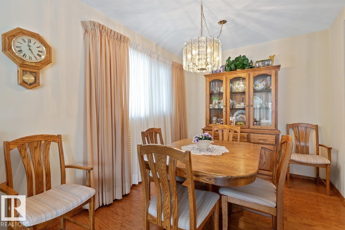 60 Peace River Drive, Devon, AB - Indoor Photo Showing Dining Room