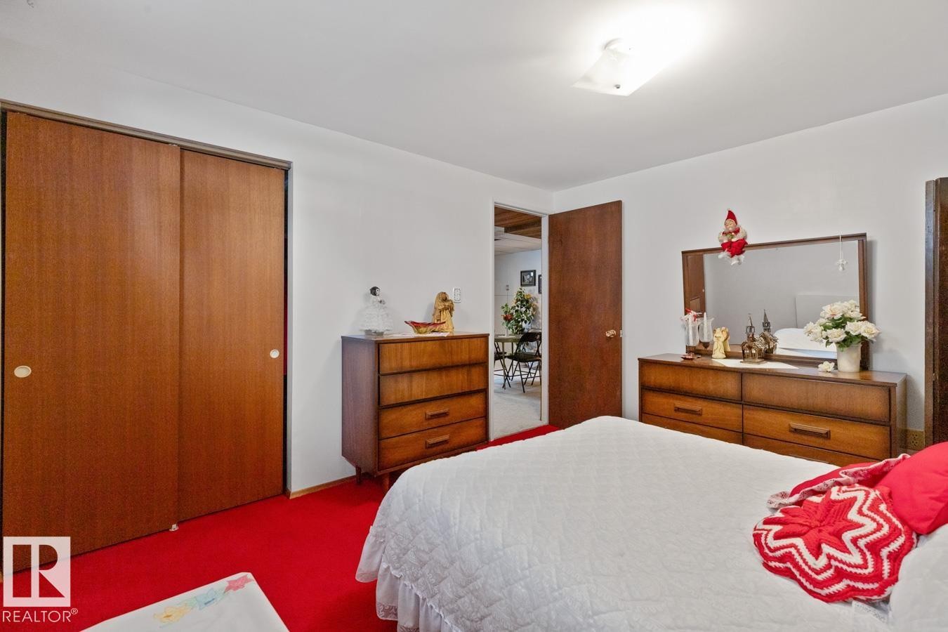 60 Peace River Drive, Devon, AB - Indoor Photo Showing Bedroom