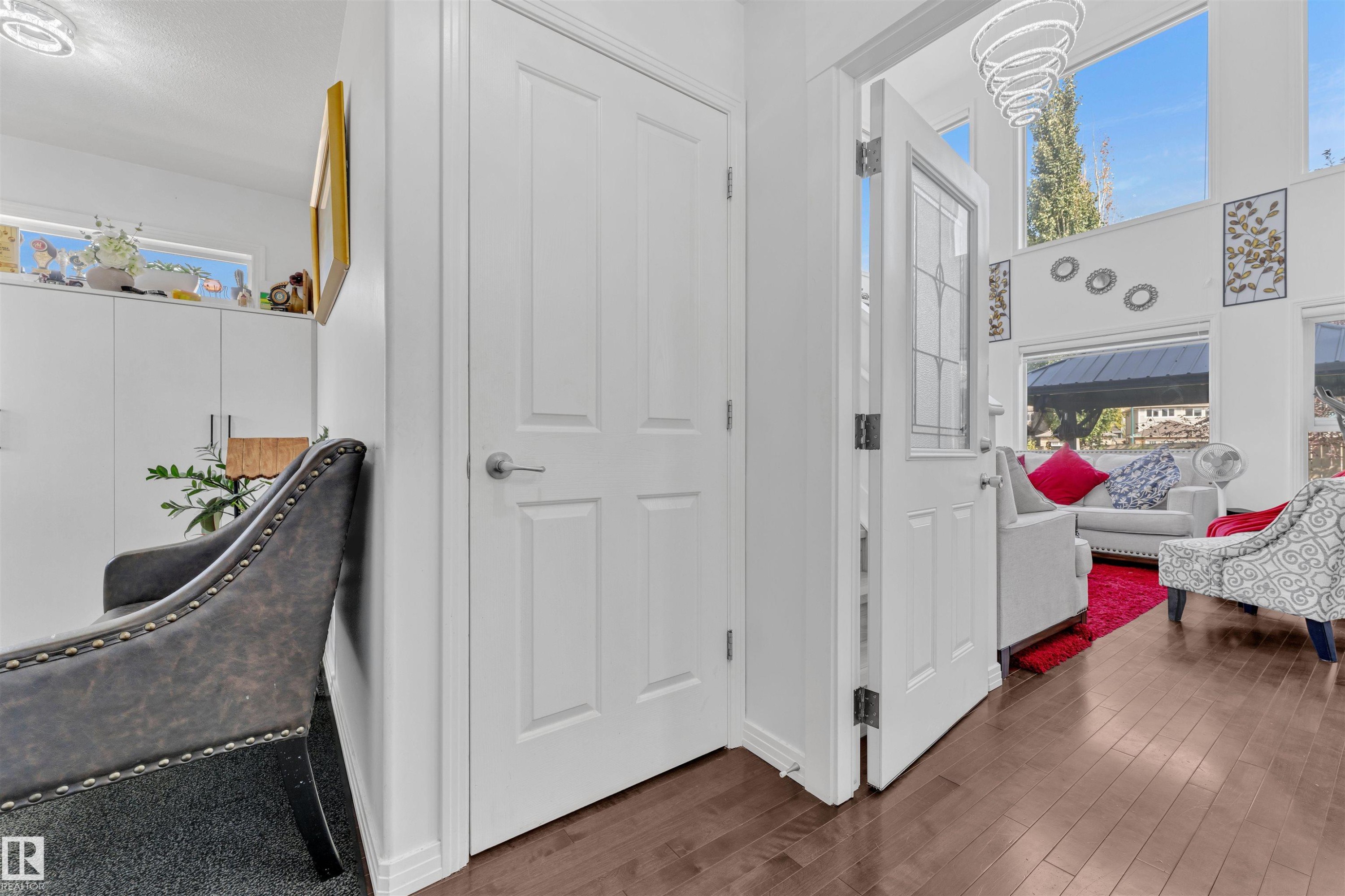 2225 32B Street, Edmonton, AB - Indoor Photo Showing Other Room