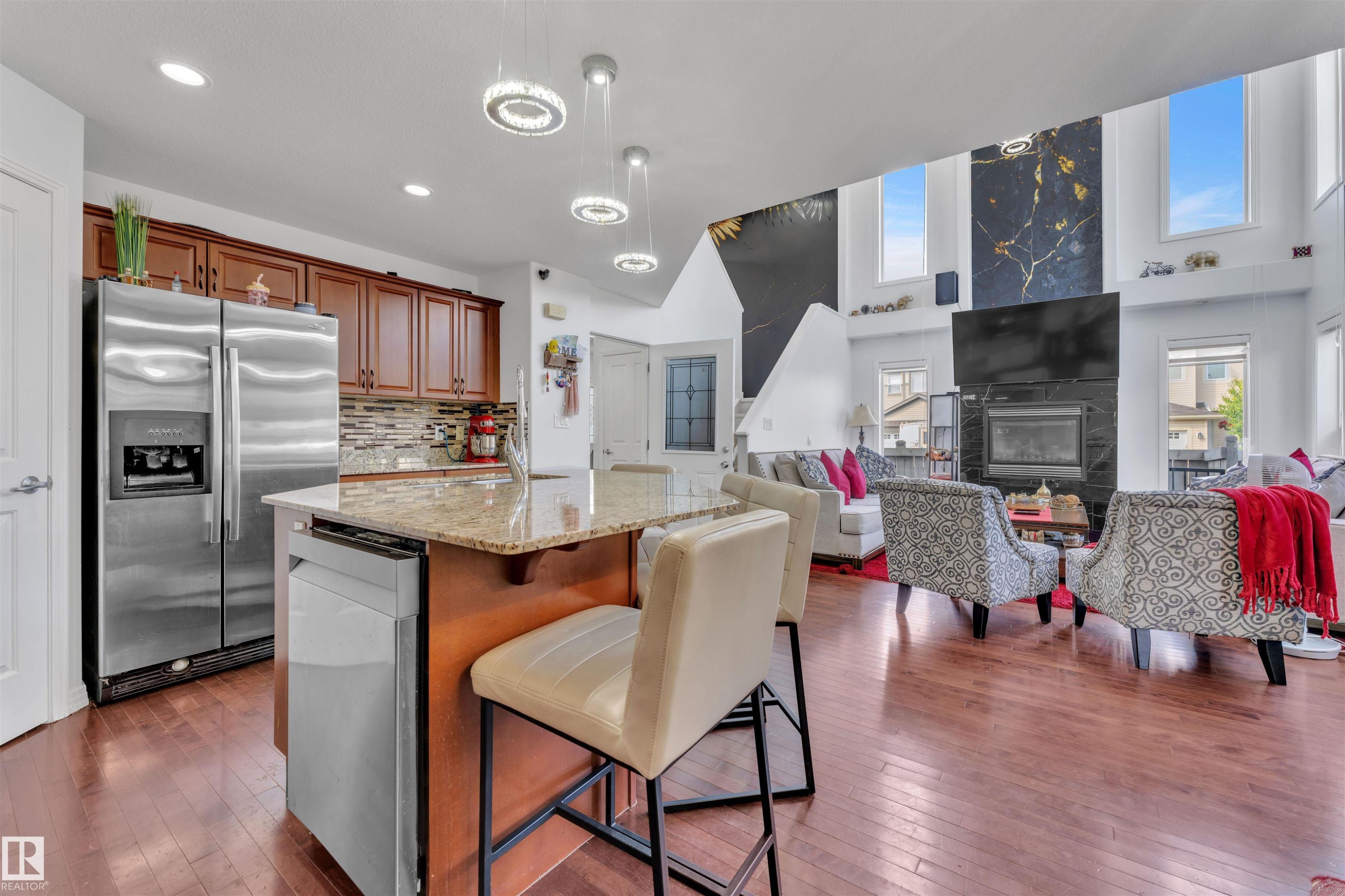 2225 32B Street, Edmonton, AB - Indoor Photo Showing Kitchen